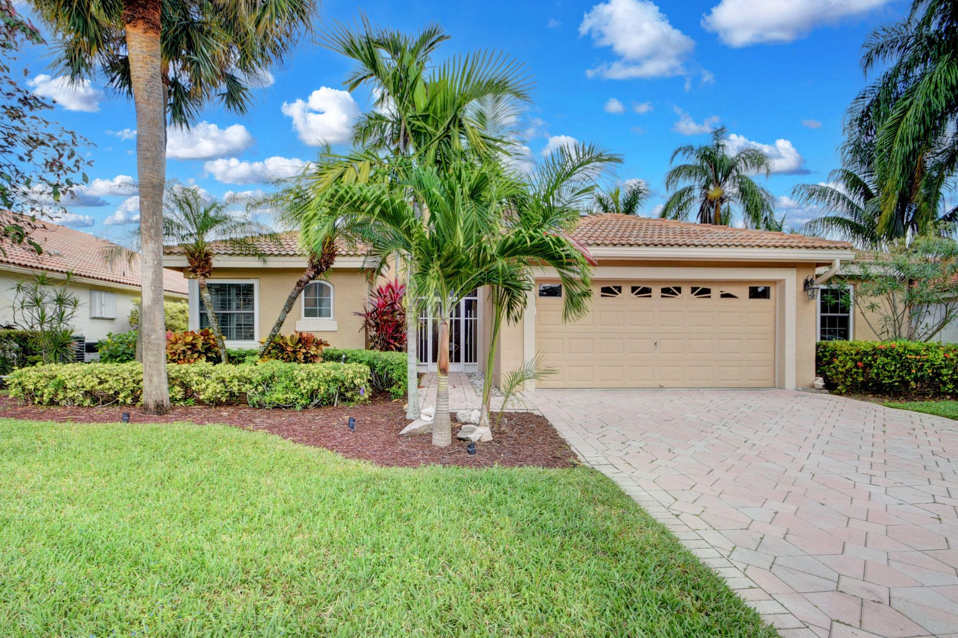 House in Greenacres, Florida 11637555