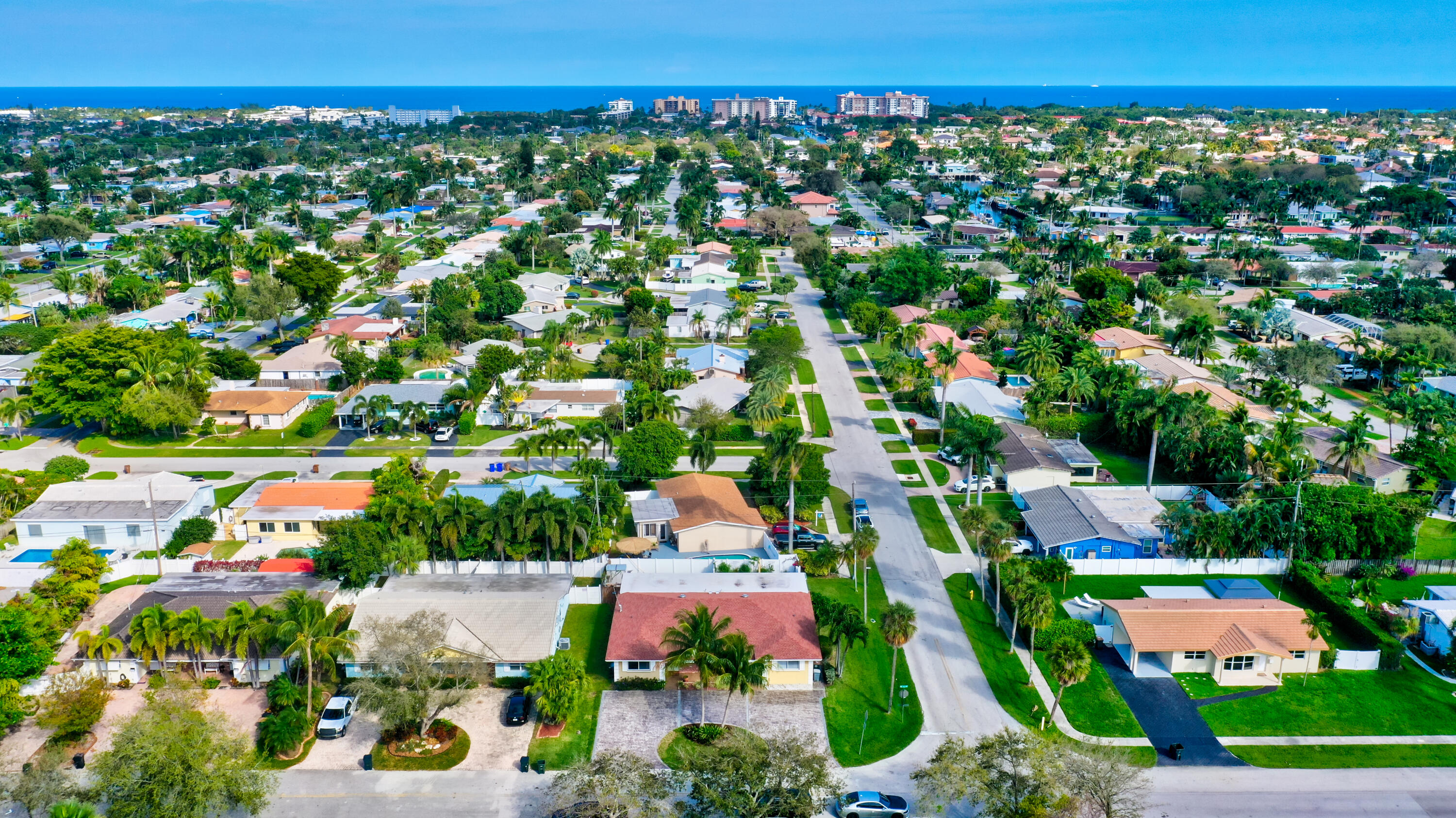 Multi Family in Lighthouse Point, Florida 11637558