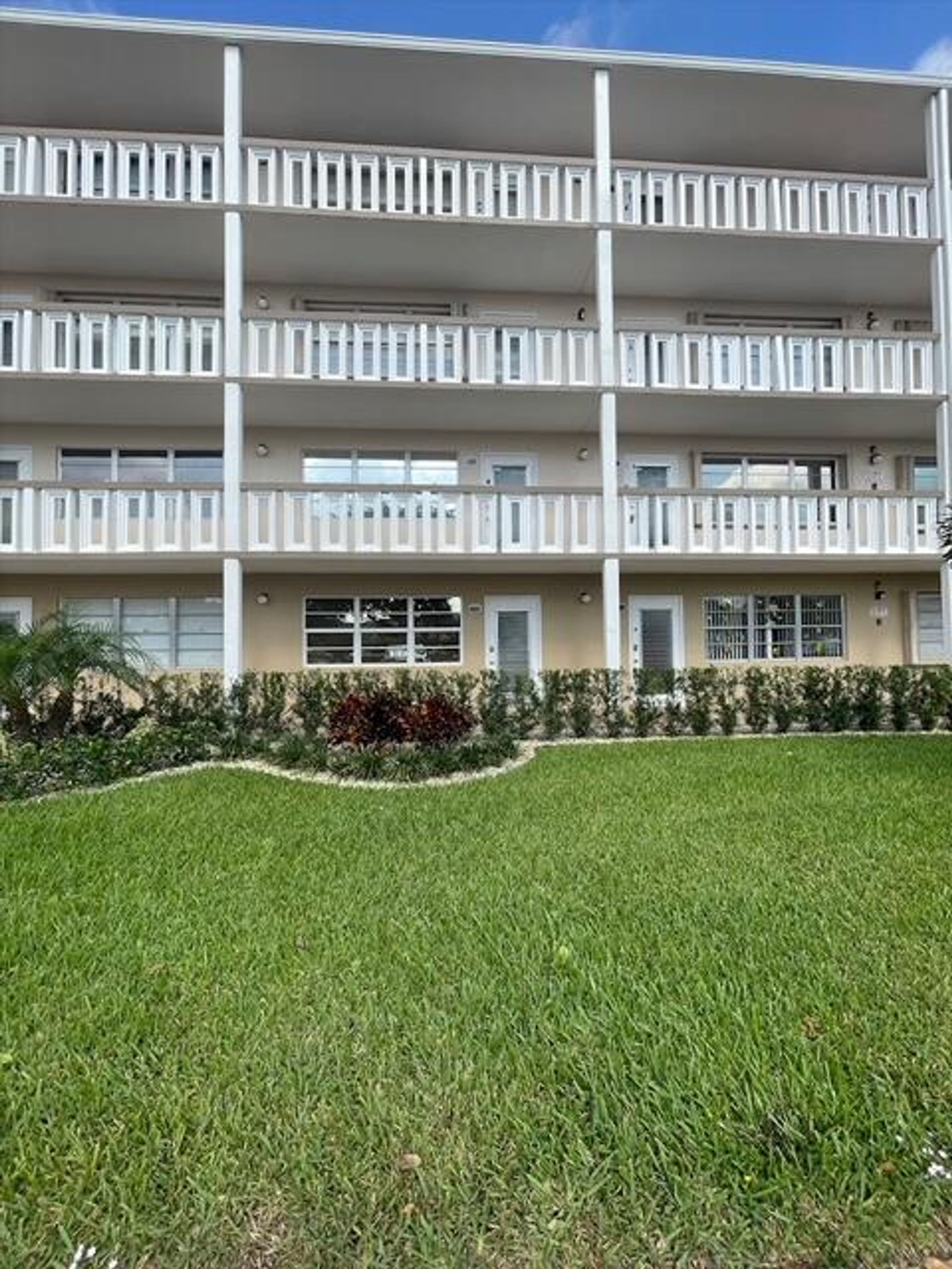 Condominium dans Village du siècle, Floride 11638773