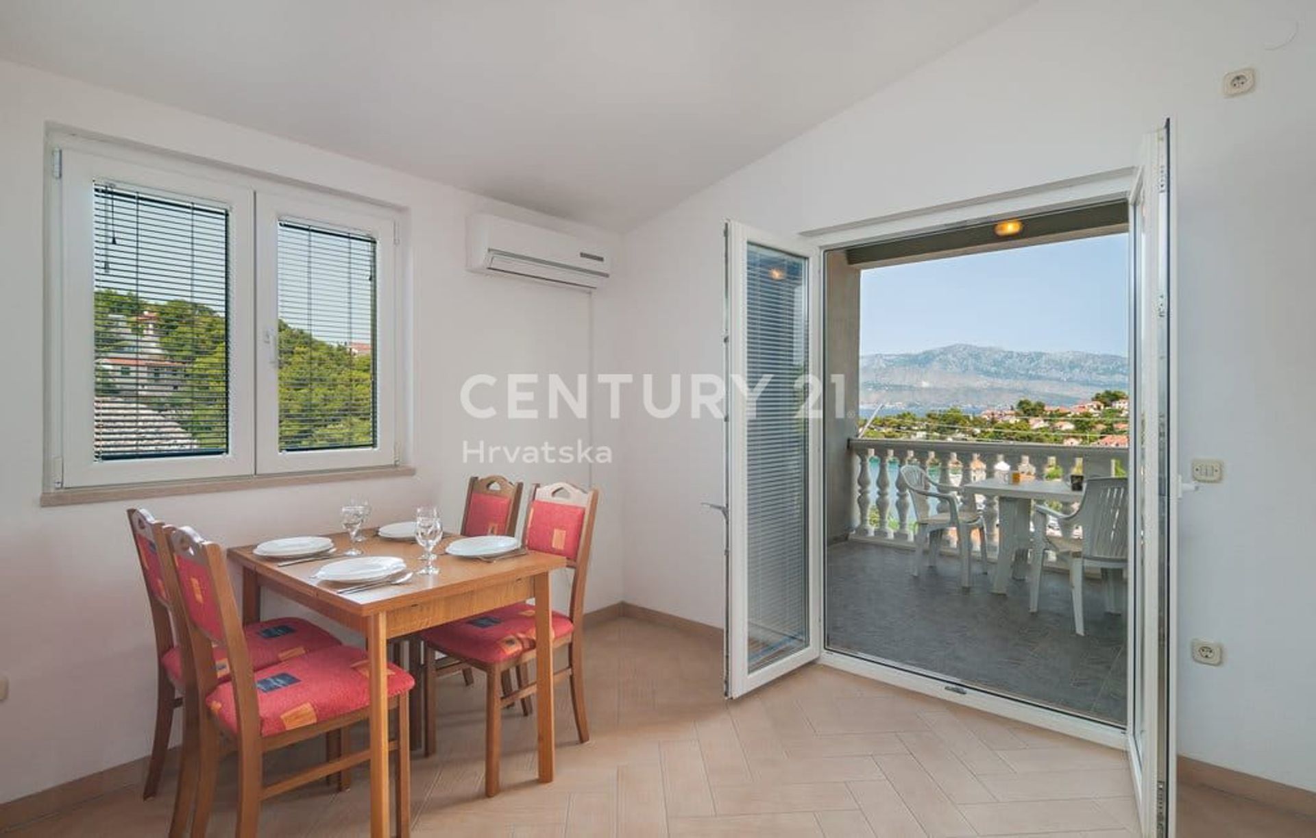 Residential in Nova Sela, Split-Dalmatia County 11639276