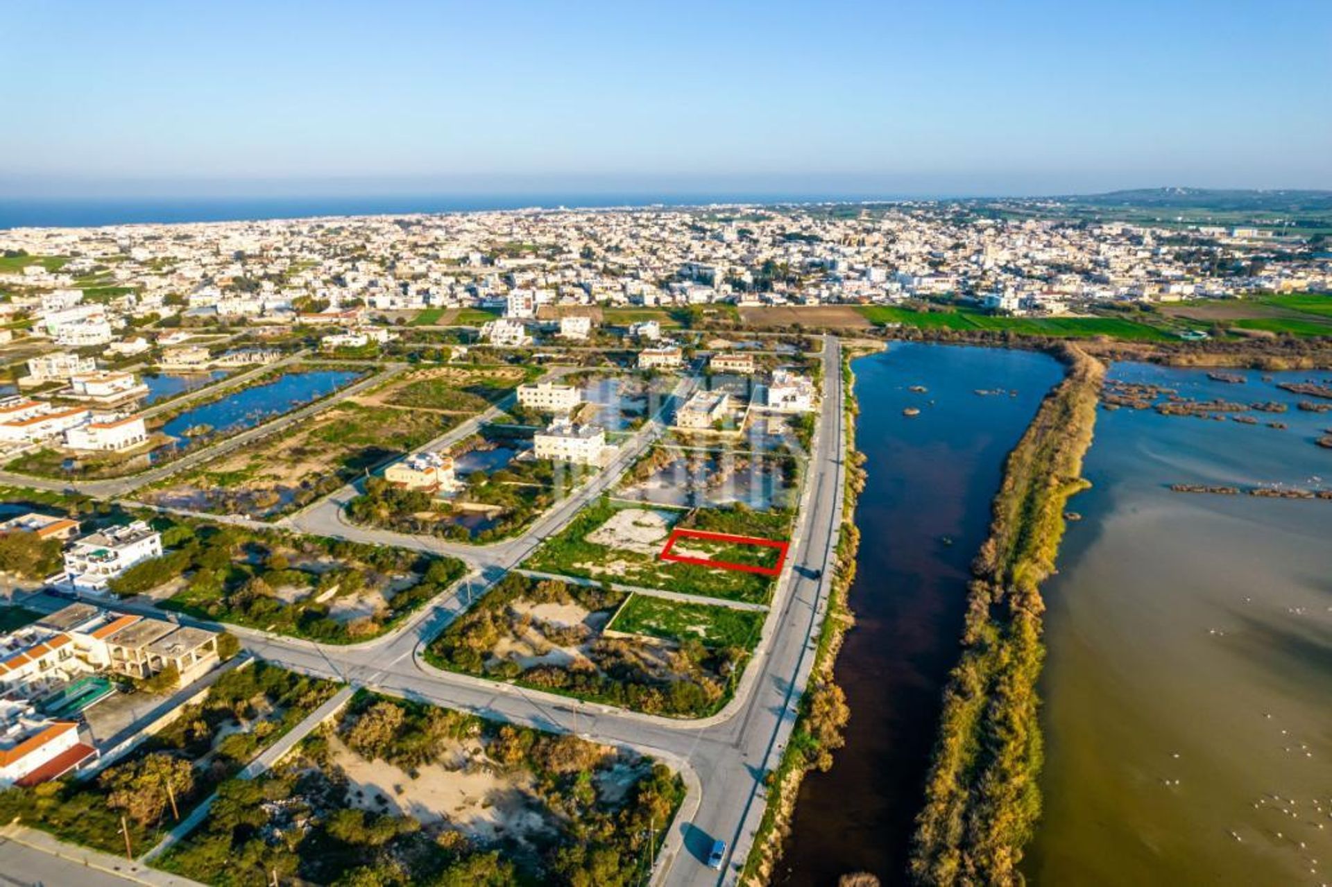 भूमि में Paralimni, एमोचोस्टोस 11639882