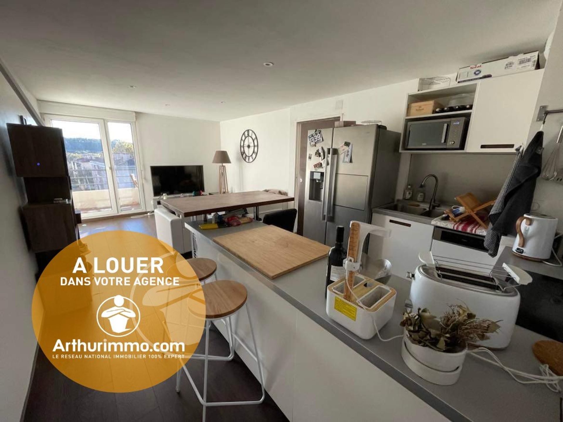 Condominium in Aix-en-Provence, Provence-Alpes-Côte d'Azur 11639950