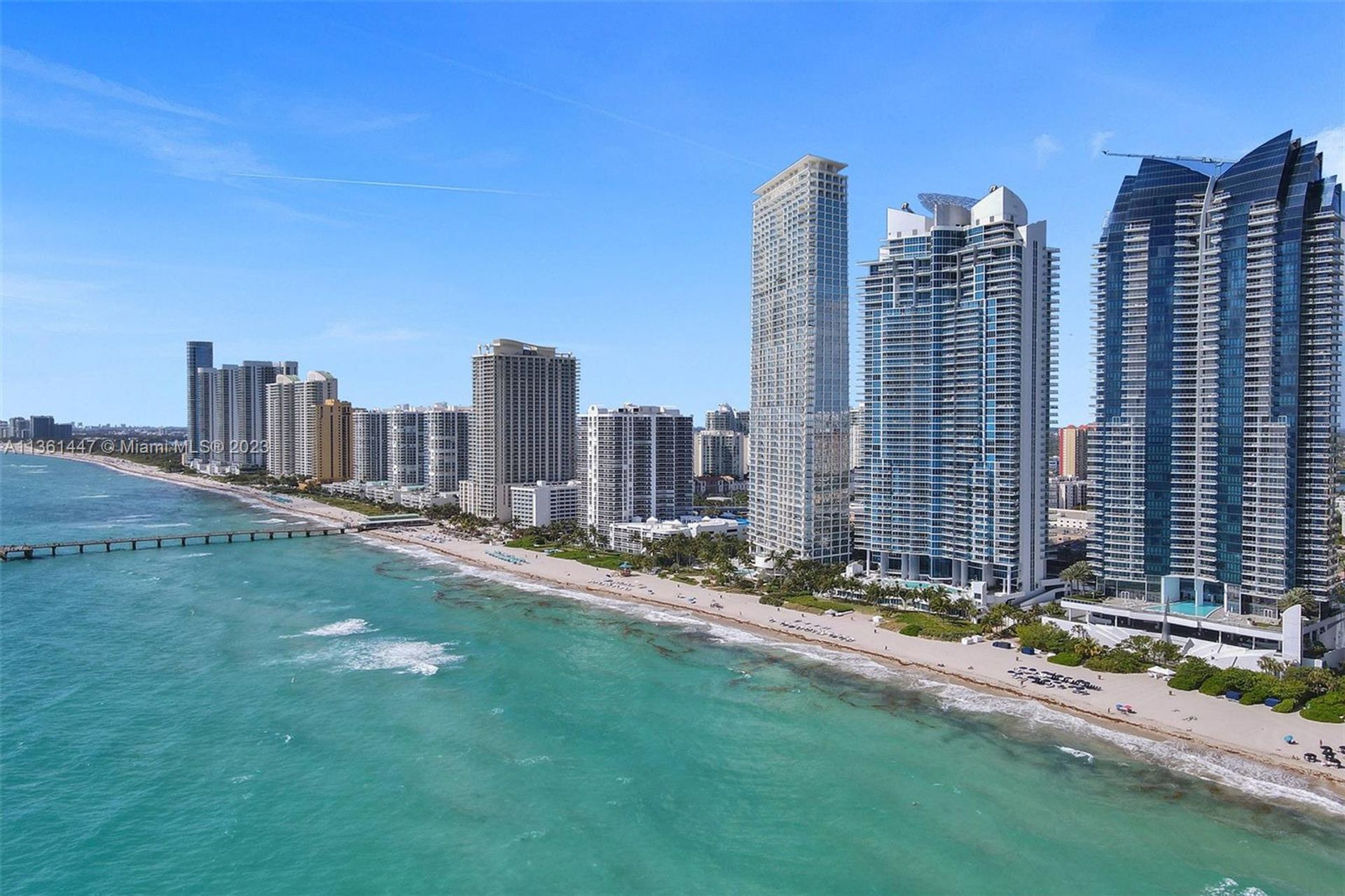 Osakehuoneisto sisään Sunny Isles Beach, Florida 11639963