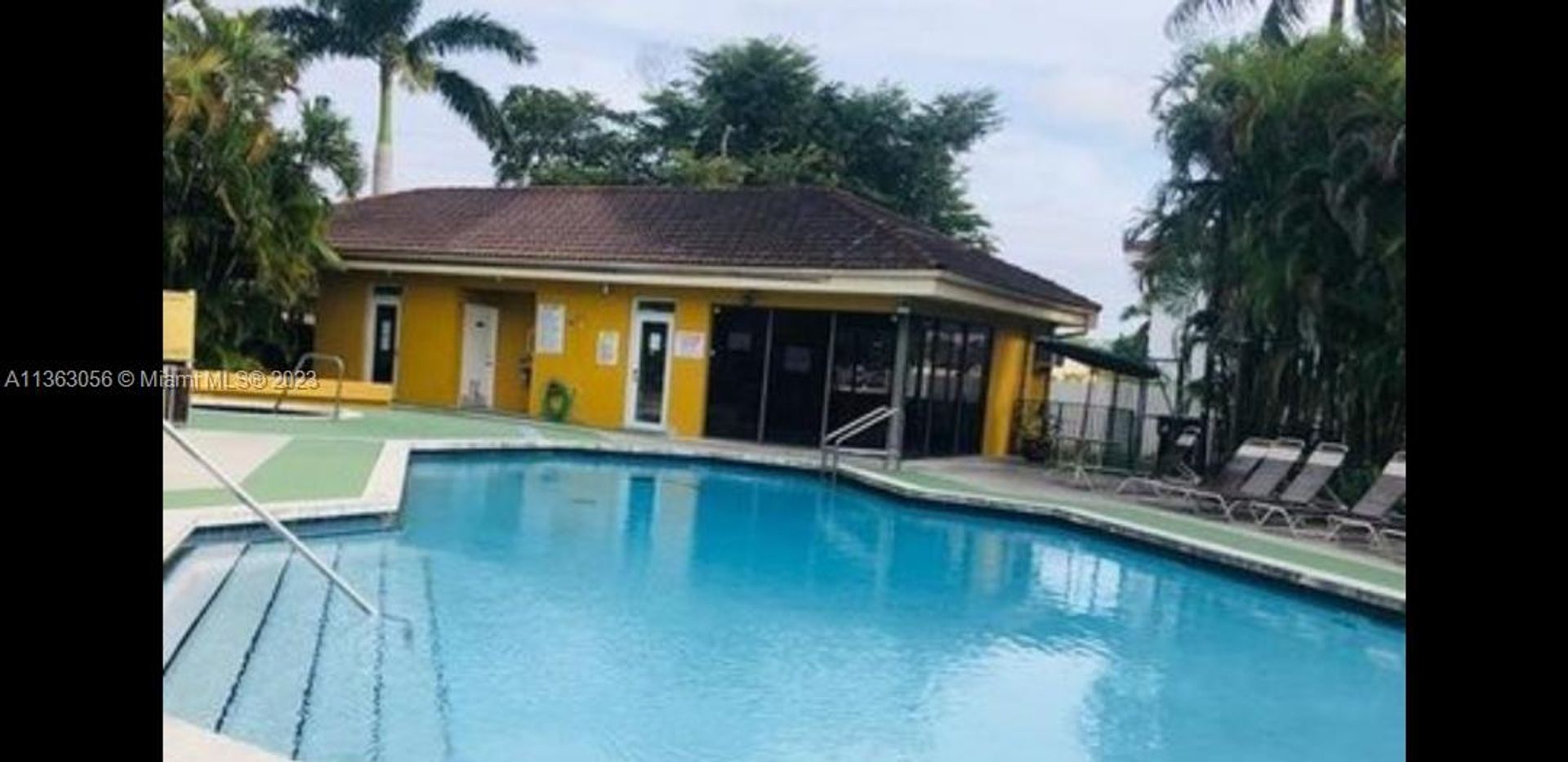 House in Miami, Florida 11639966