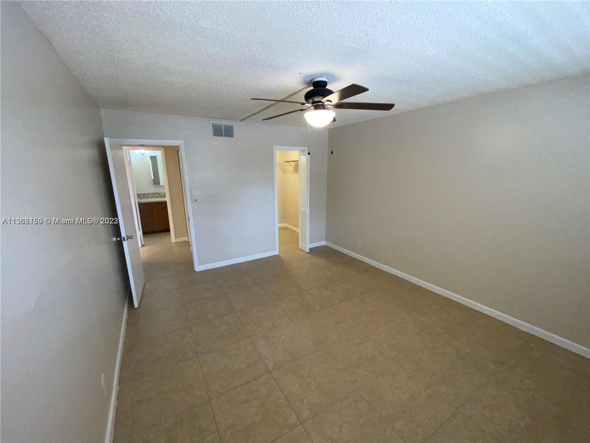 House in Margate, Florida 11639971