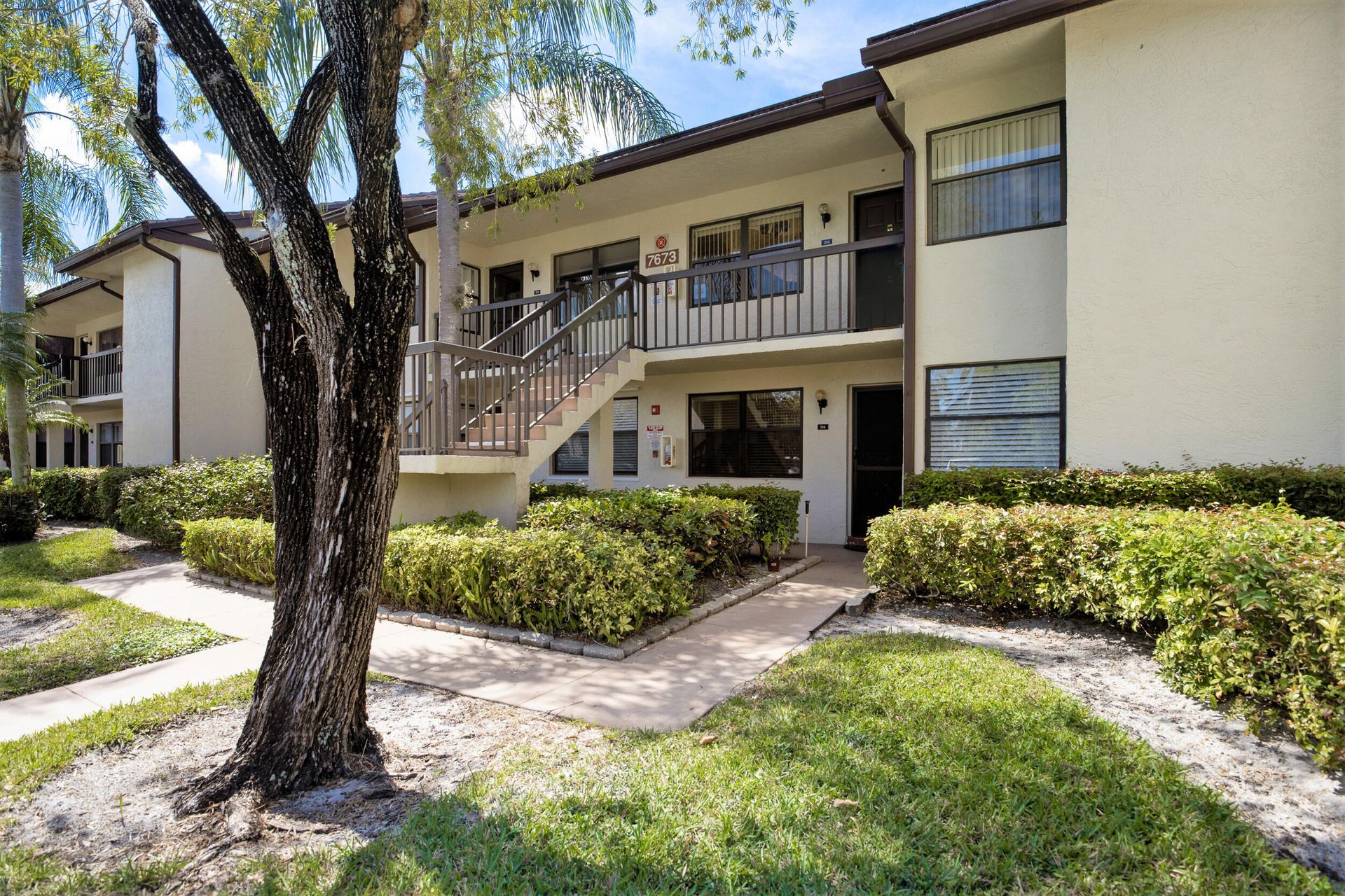 Condominium in Groenacres, Florida 11639977