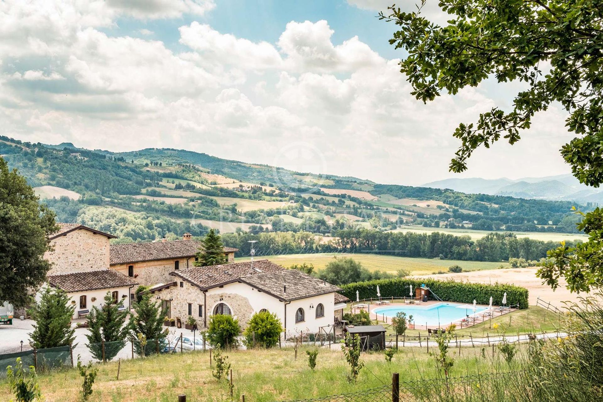 بيت في Umbertide, Umbria 11640915