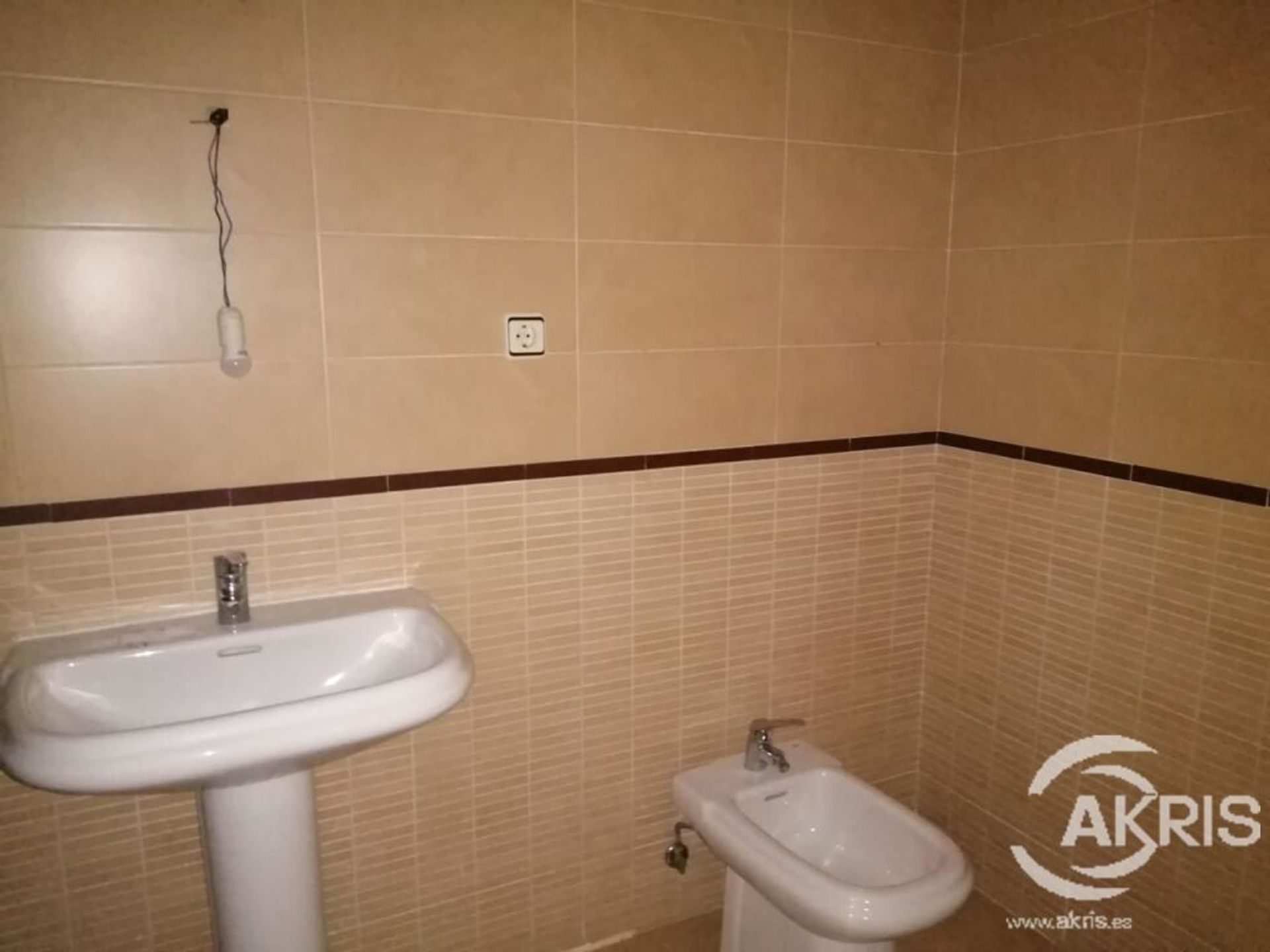 Condominium in Yuncos, Castilla-La Mancha 11641370