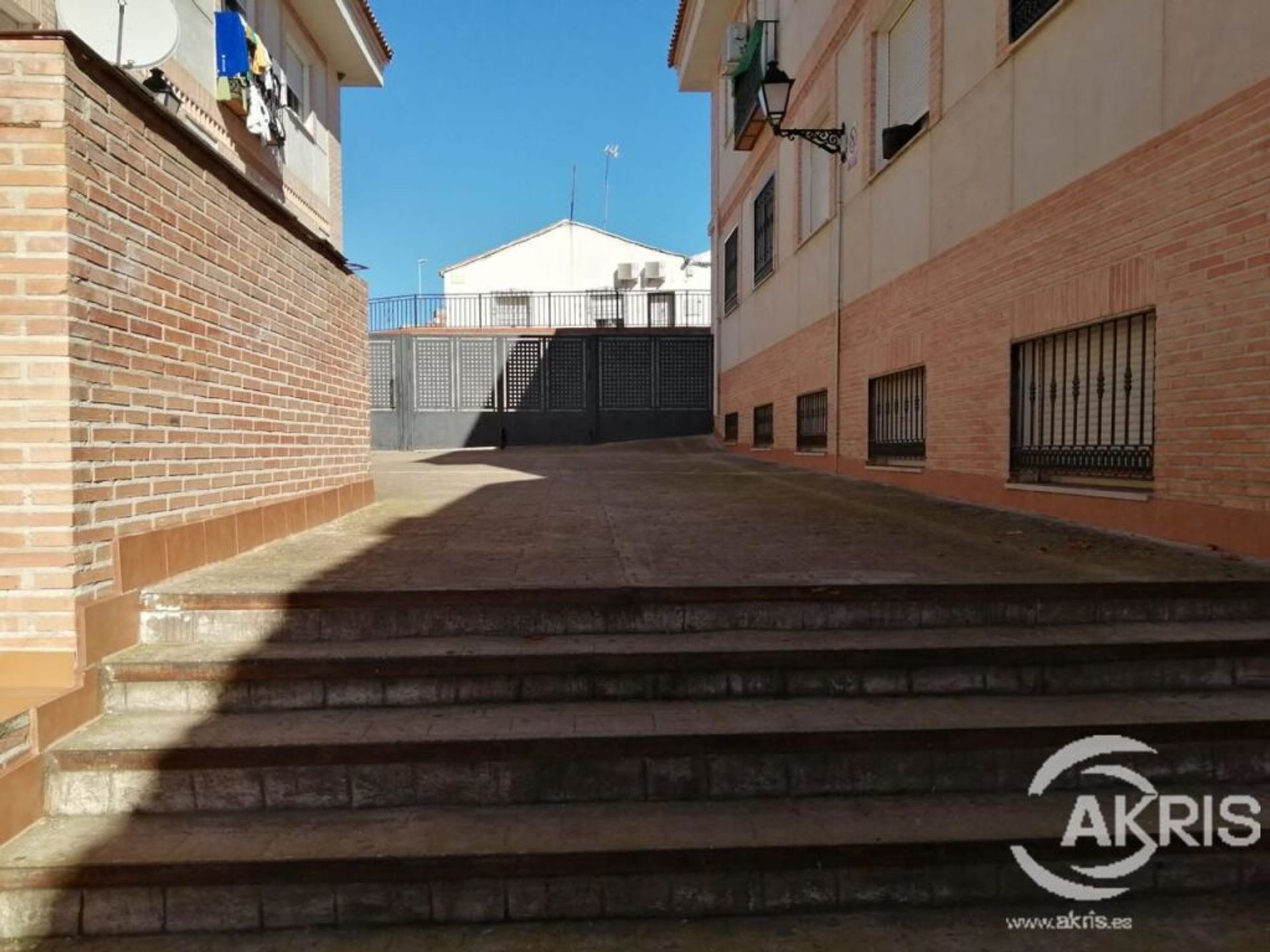 Condominium in Yuncos, Castilla-La Mancha 11641370