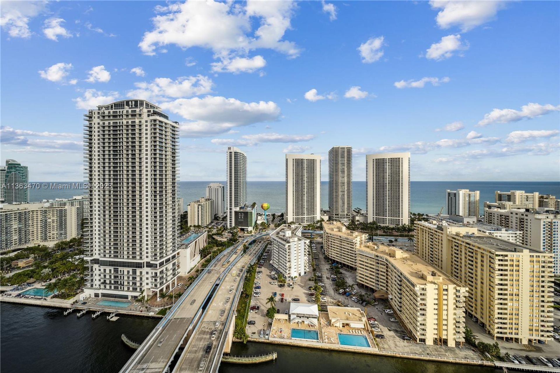 Huis in Hallandale Beach, Florida 11641468