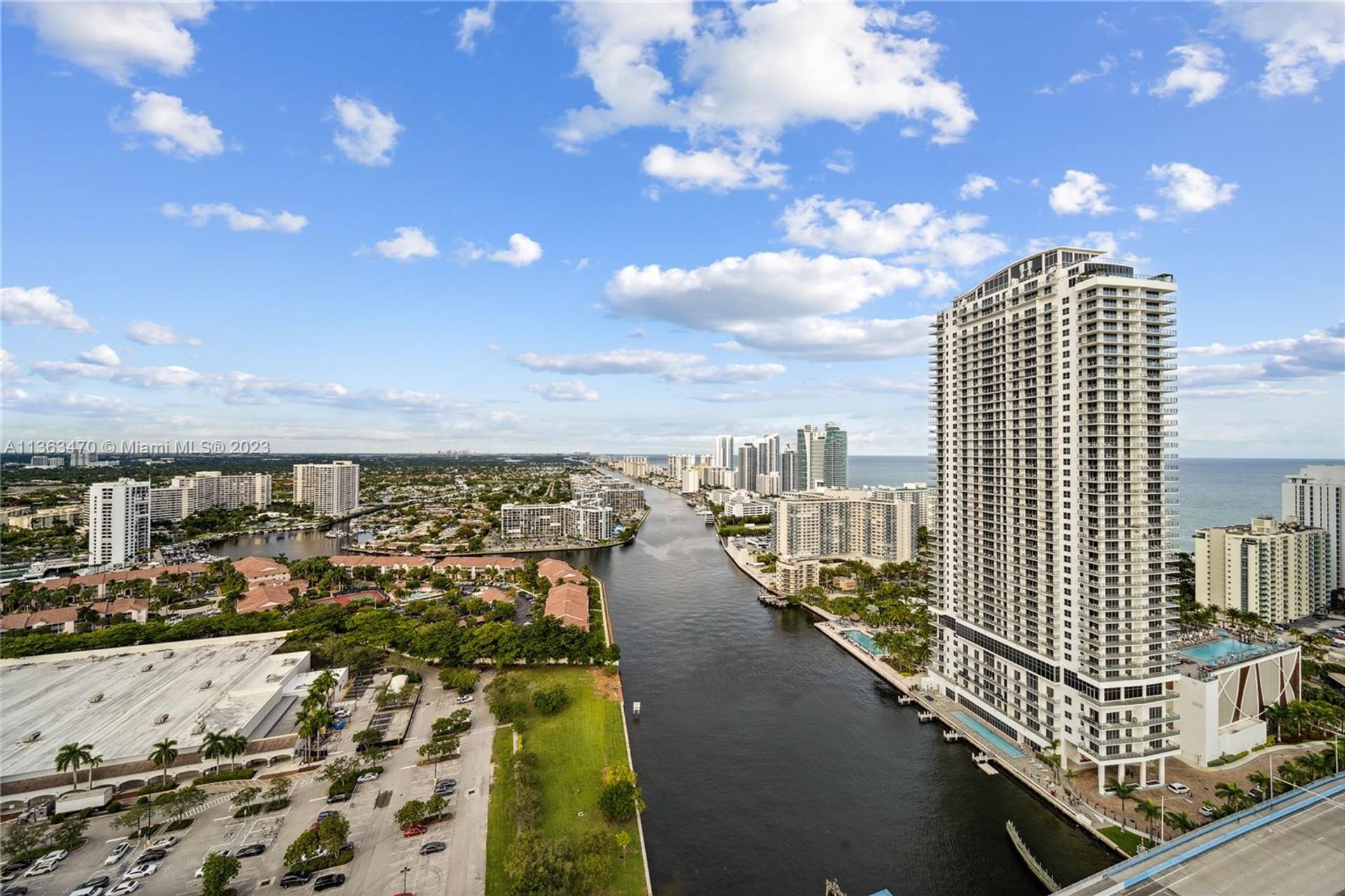 住宅 在 Hallandale Beach, Florida 11641468