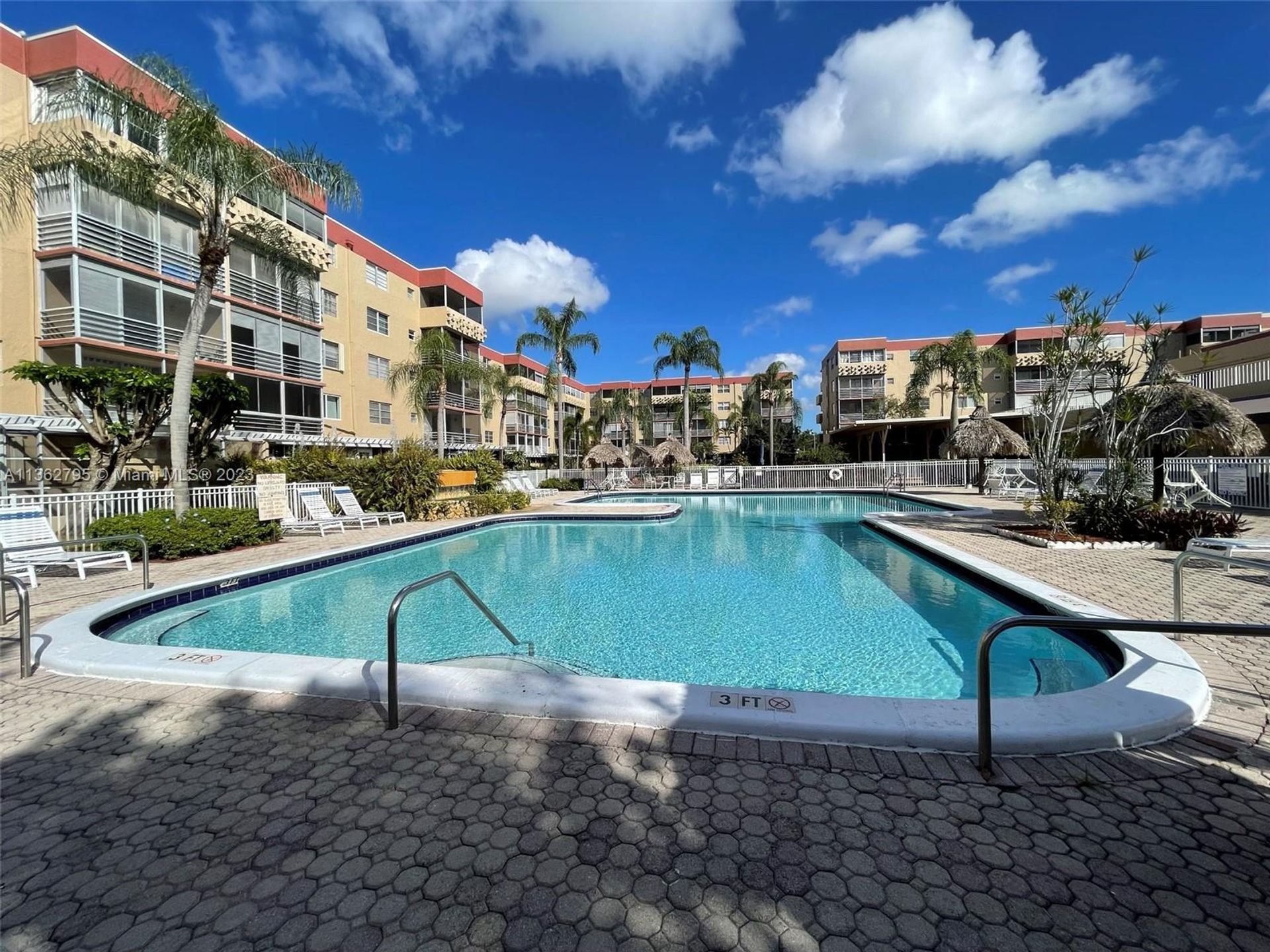 Condominium in Plantation, Florida 11641469