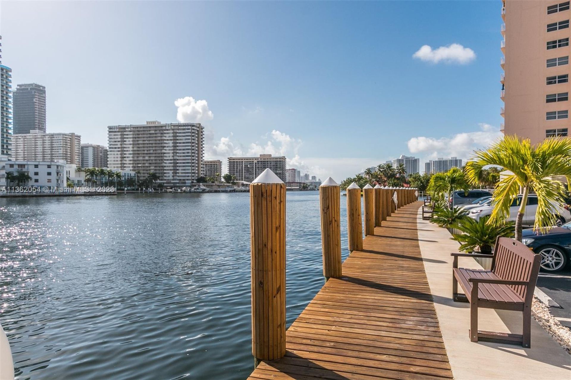 سكني في Hallandale Beach, Florida 11641473