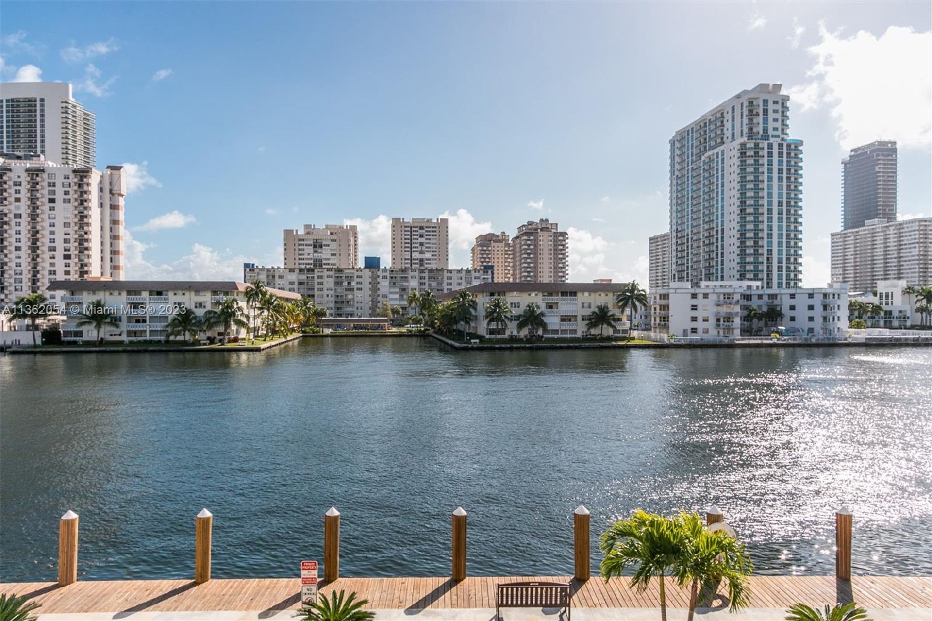 Condominium dans Hallandale Beach, Florida 11641473