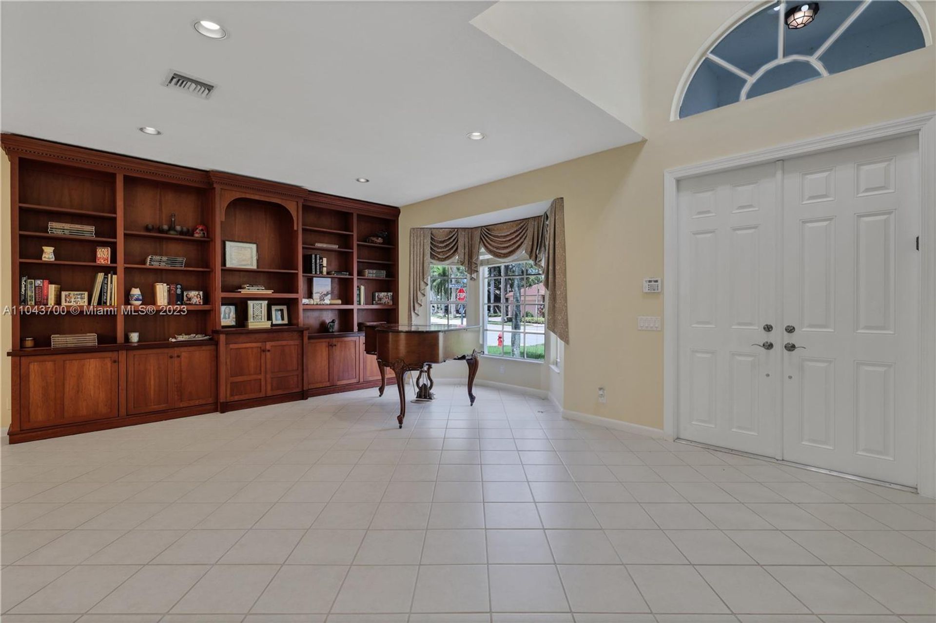 بيت في Weston, Florida 11642989