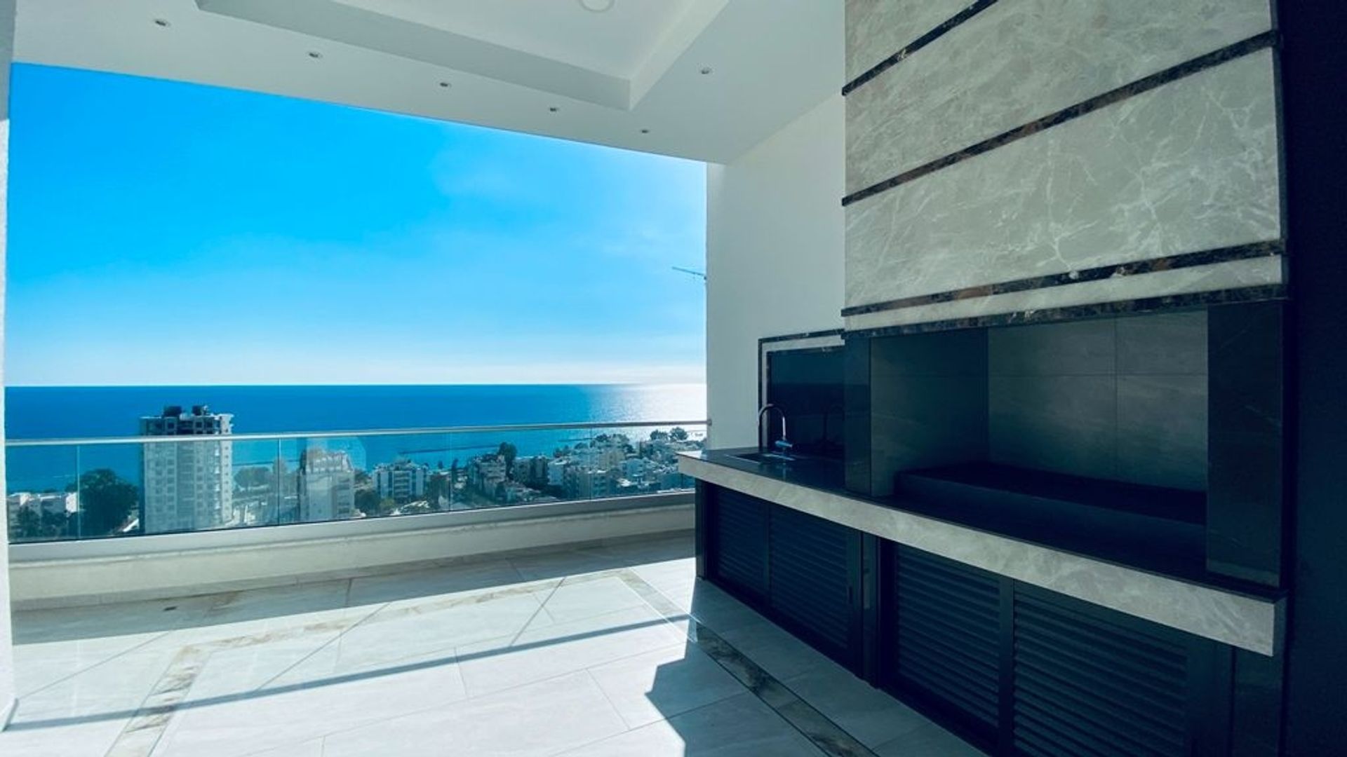 Condominium dans Mouttagiaka, Limassol 11644090