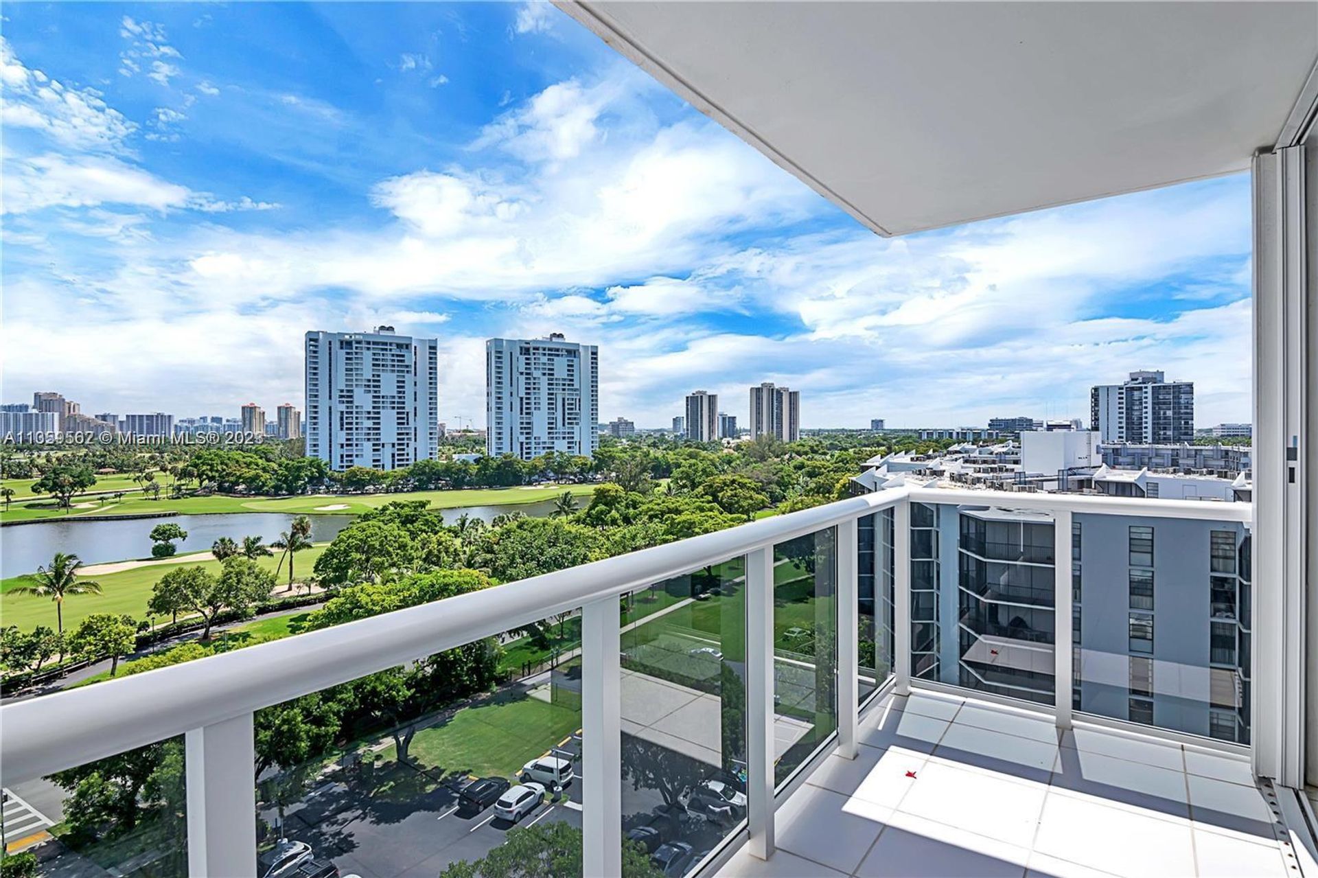 Condominio en Aventura, Florida 11644876