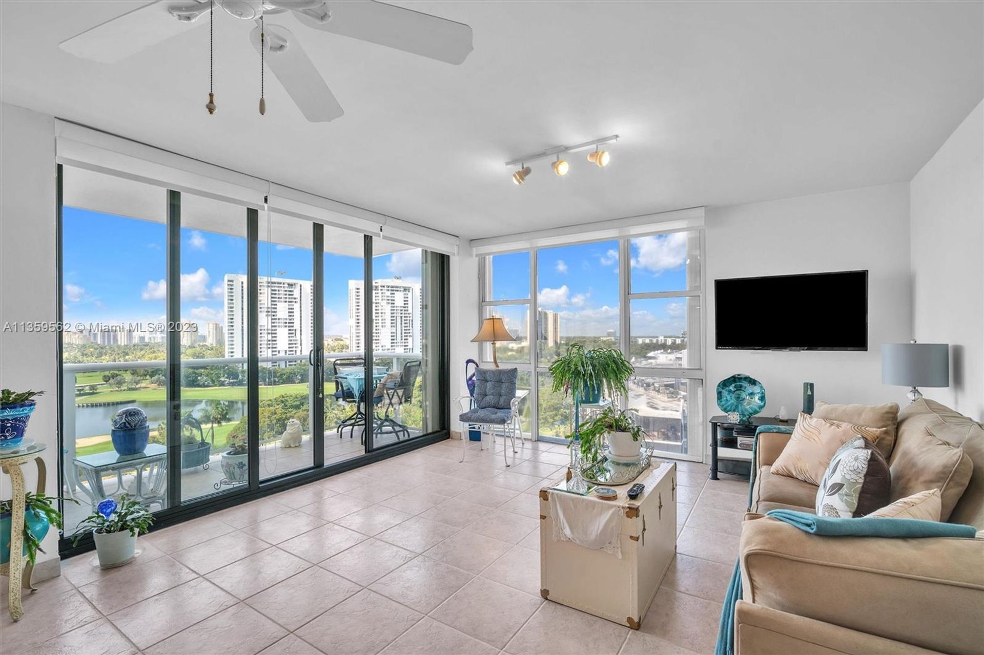 Condominio en Aventura, Florida 11644876