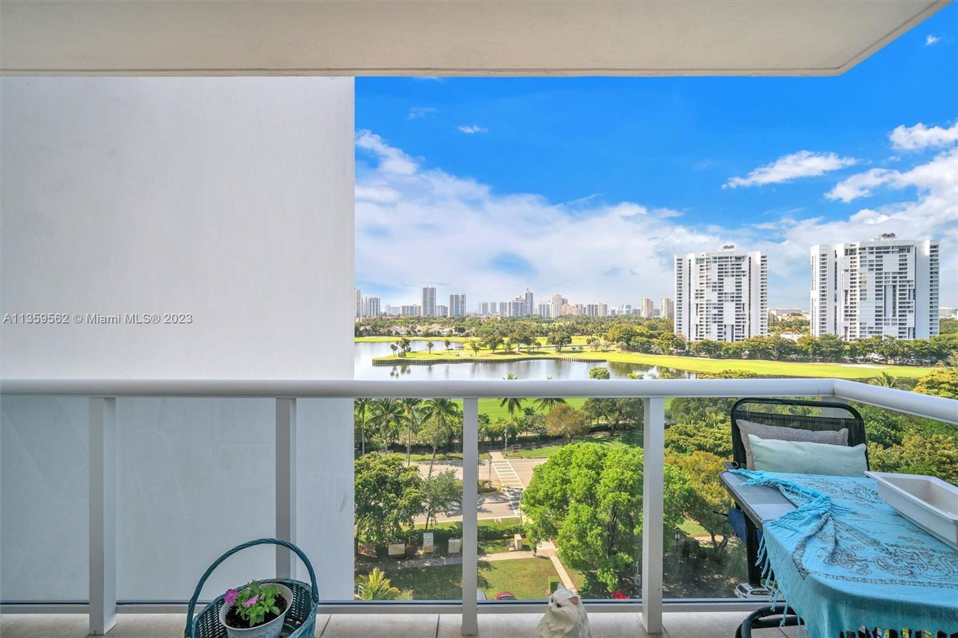 Condominio en Aventura, Florida 11644876