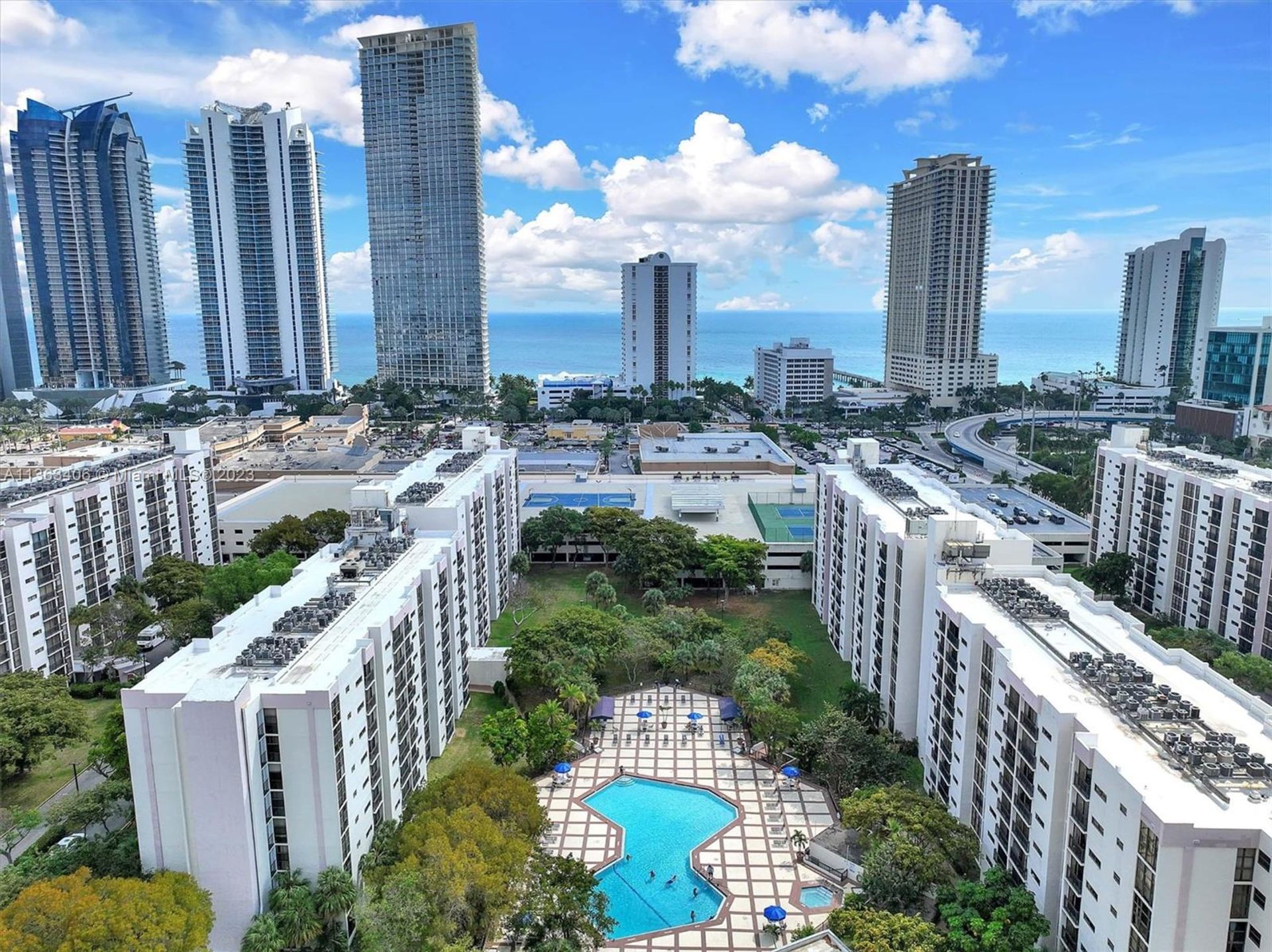 Residenziale nel Sunny Isles Beach, Florida 11644892