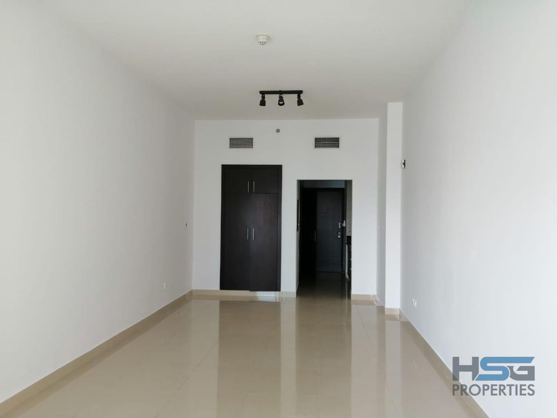 Condominium in Warisan, Dubayy 11645940