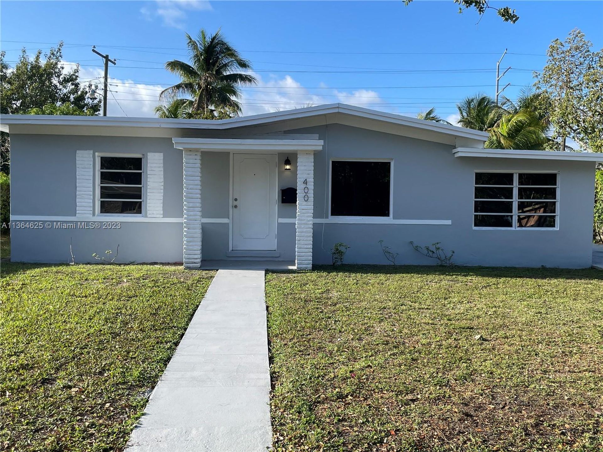 House in Golden Glades, Florida 11646346