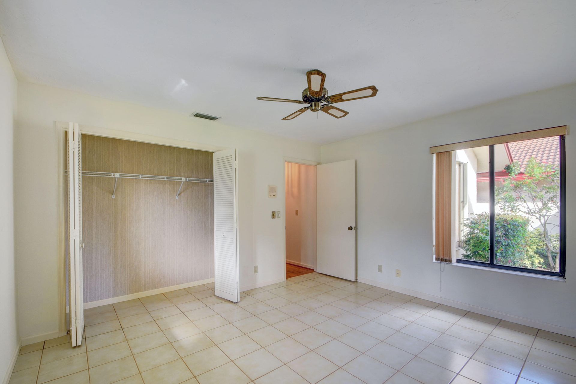 House in Boynton Beach, Florida 11646358