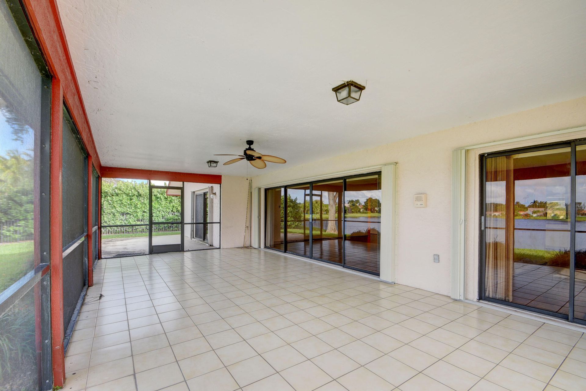 House in Boynton Beach, Florida 11646358