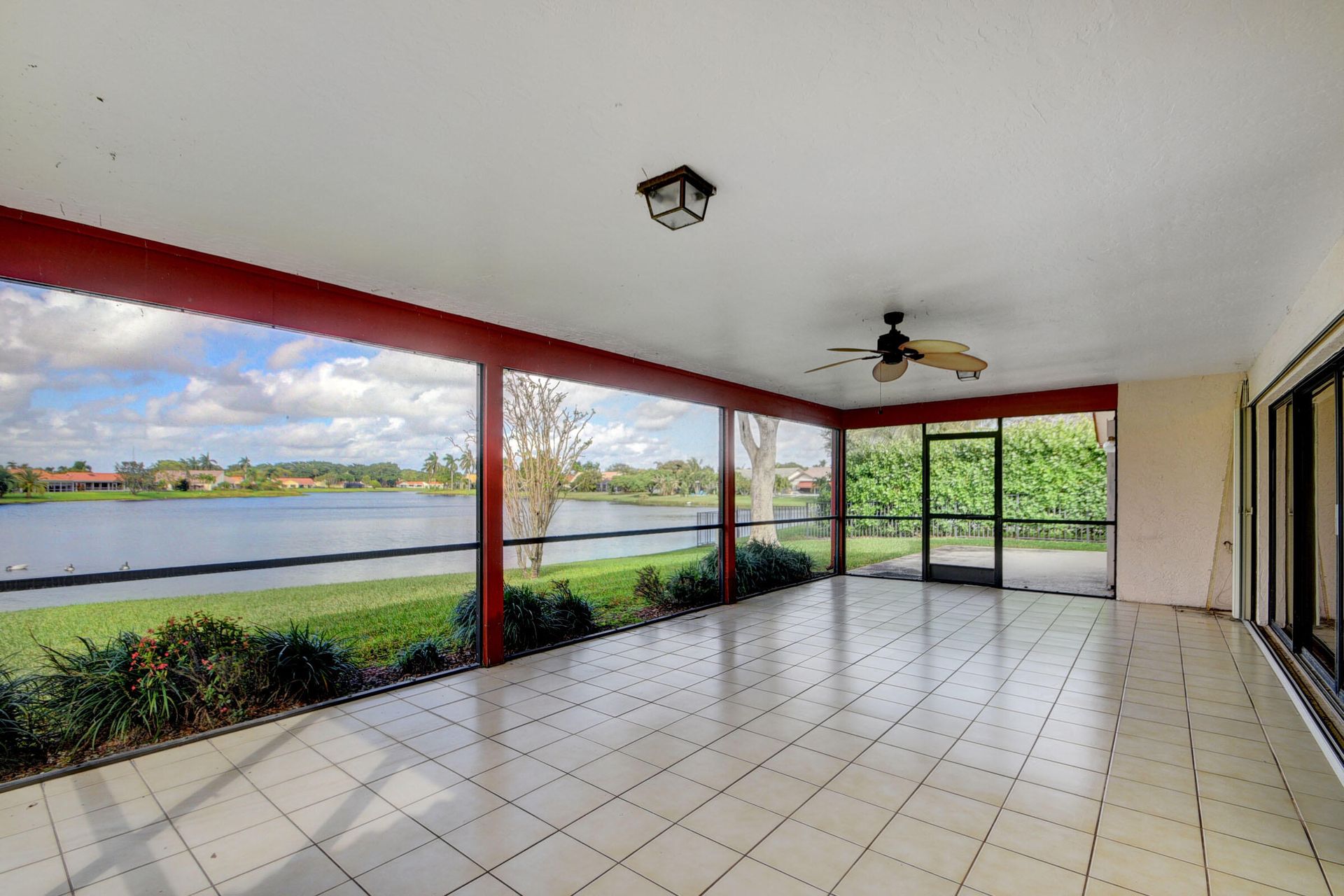 House in Boynton Beach, Florida 11646358