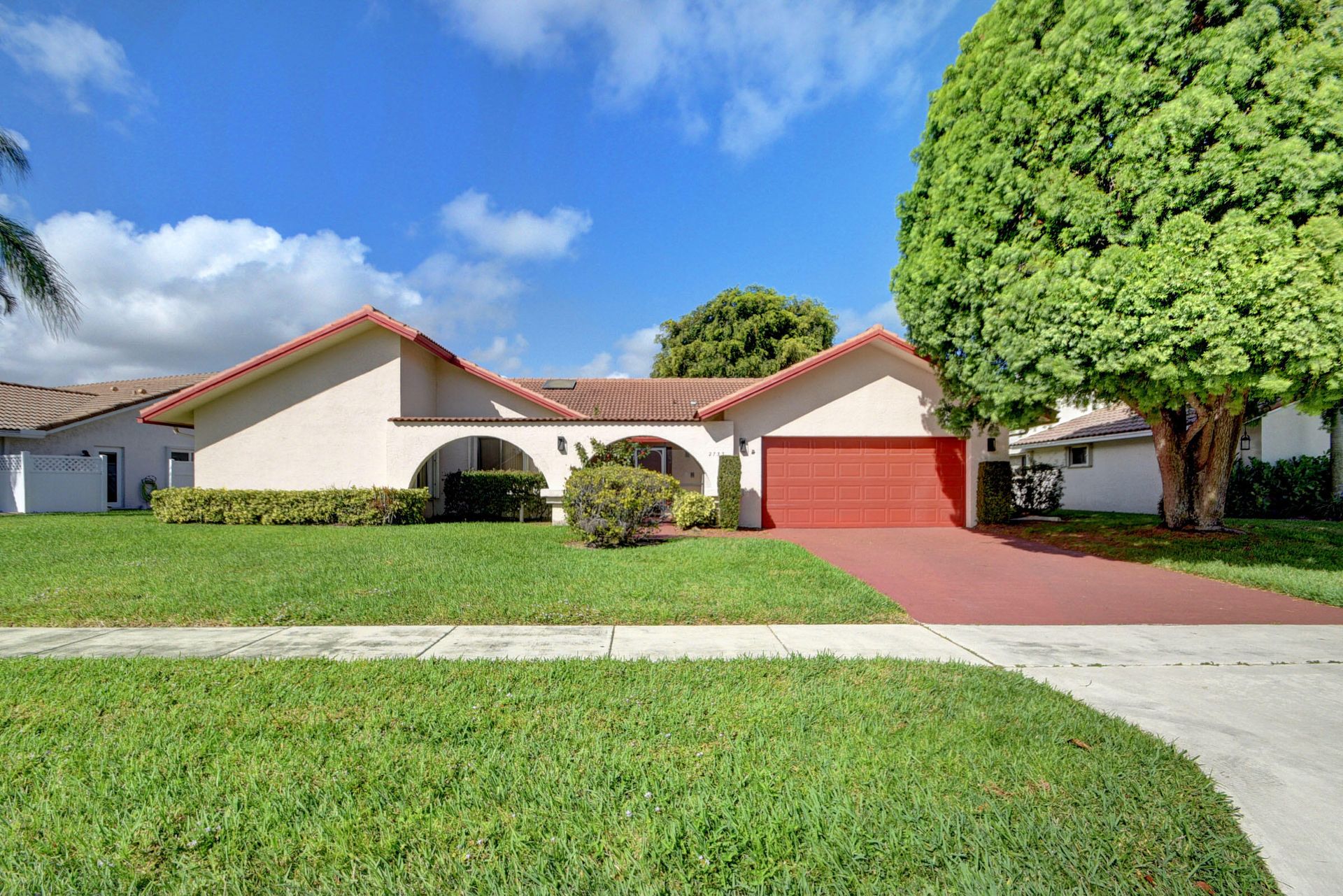 House in Boynton Beach, Florida 11646358