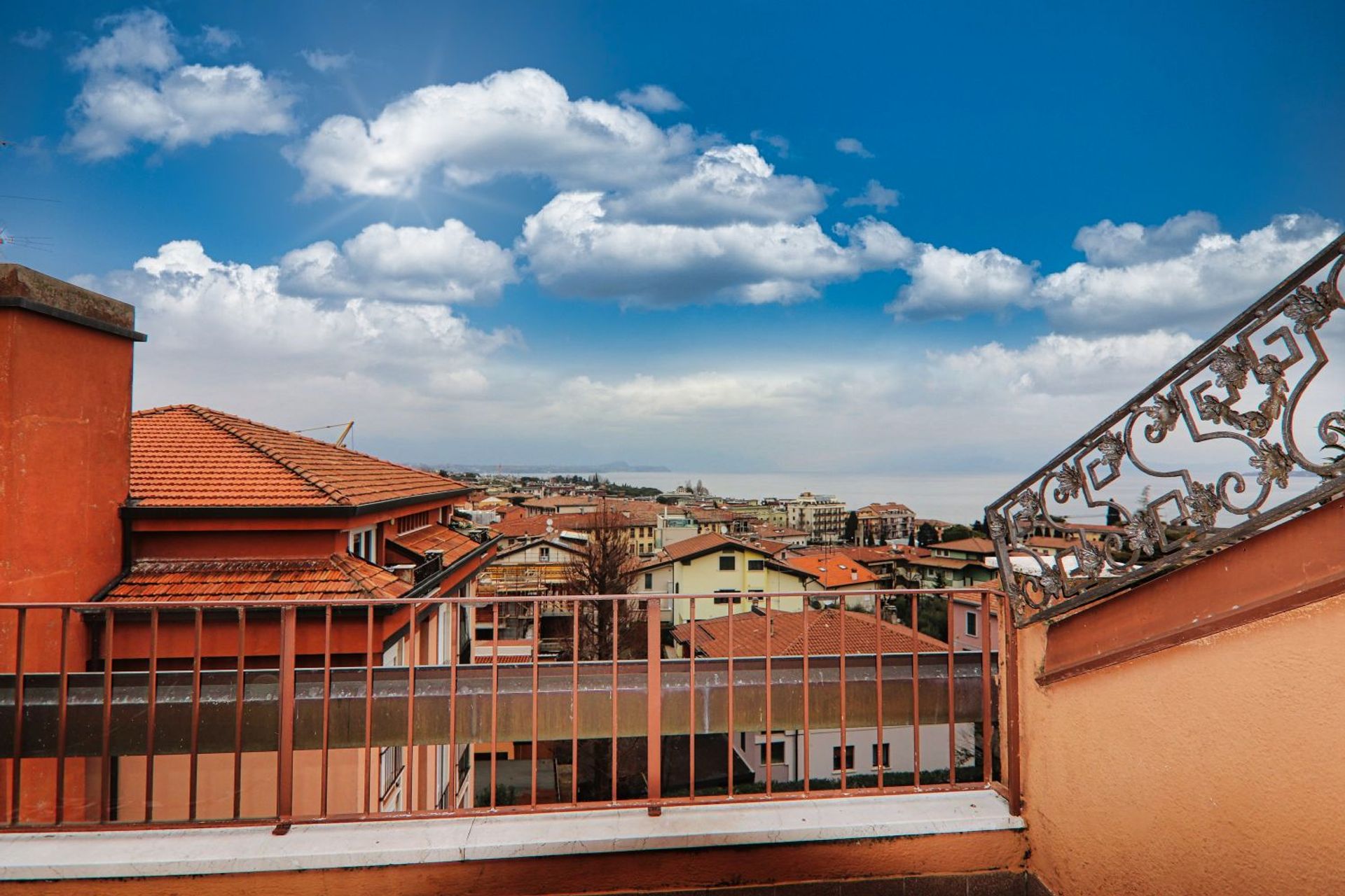 عمارات في Desenzano del Garda, 51 Via Vittorio Veneto 11646551