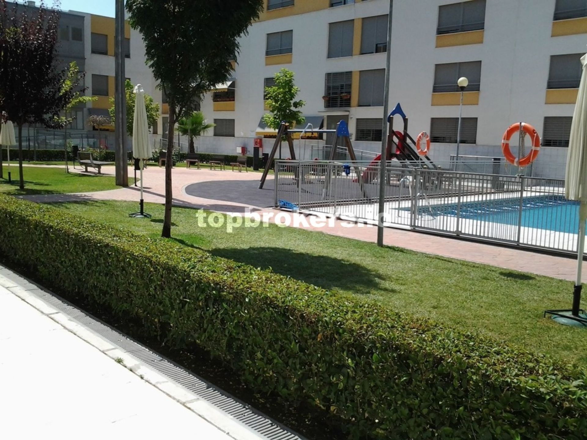 Condominium in Granada, Andalucía 11648043