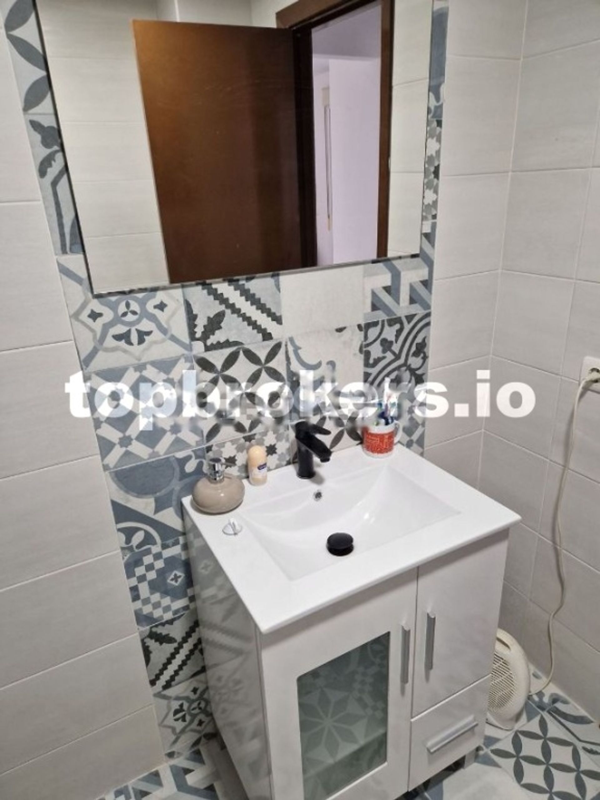 분양 아파트 에 Tomares, Andalusia 11648047