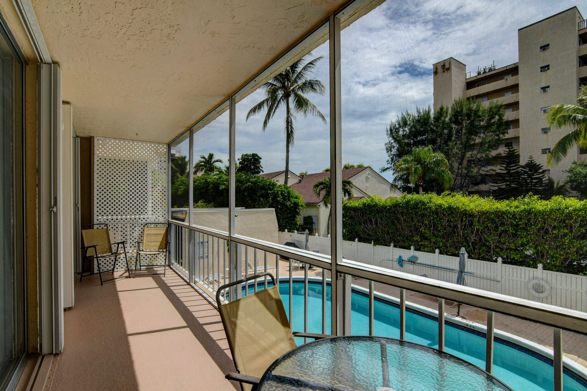 קוֹנדוֹמִינִיוֹן ב South Palm Beach, Florida 11648116