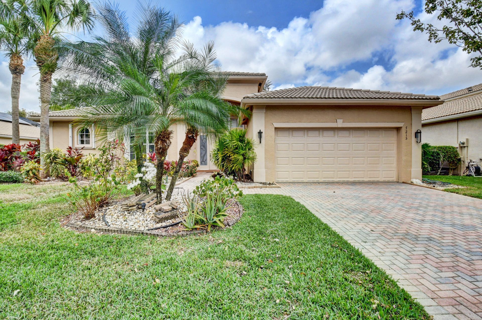 House in Boynton Beach, Florida 11648120