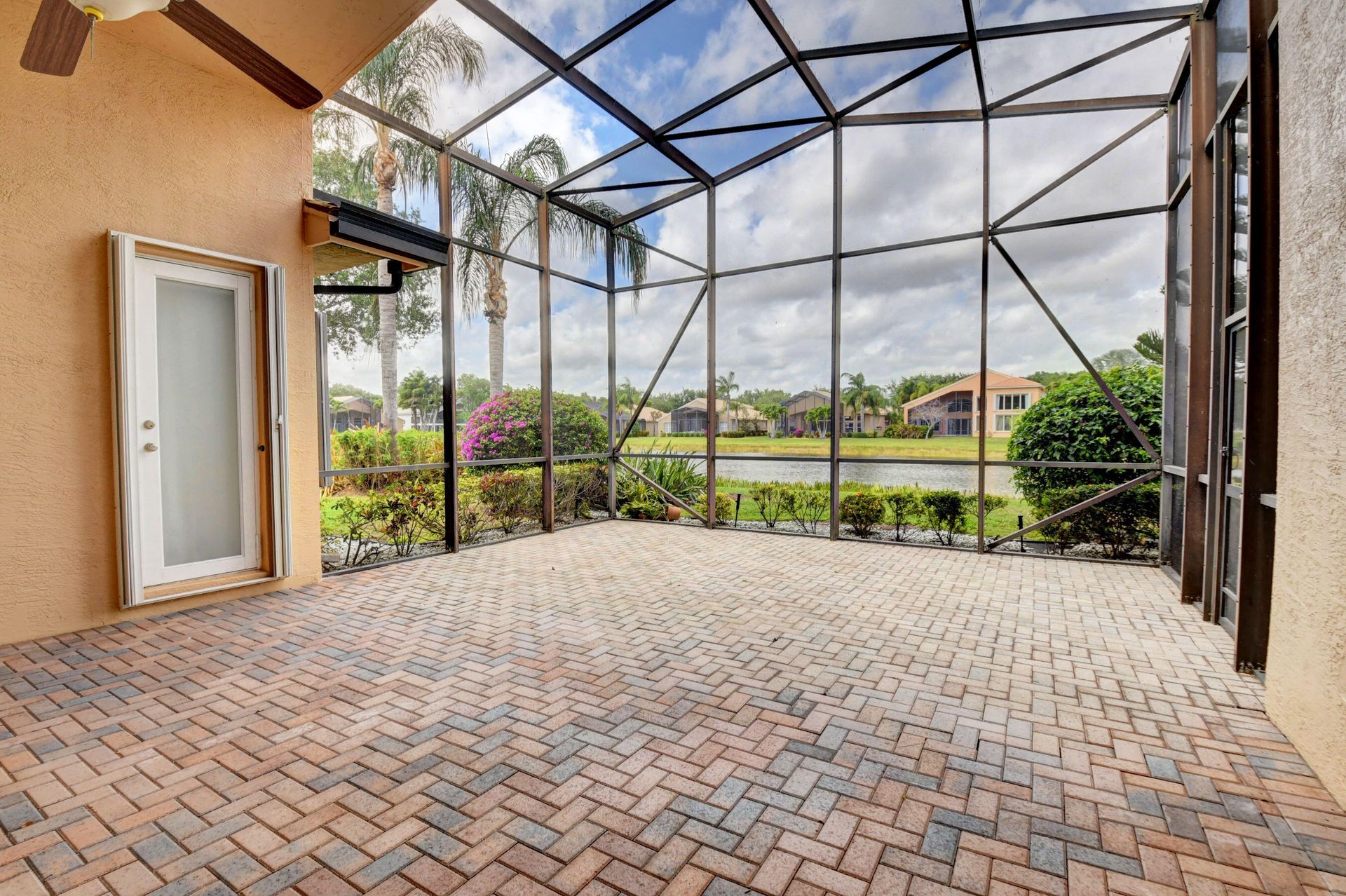 House in Boynton Beach, Florida 11648120