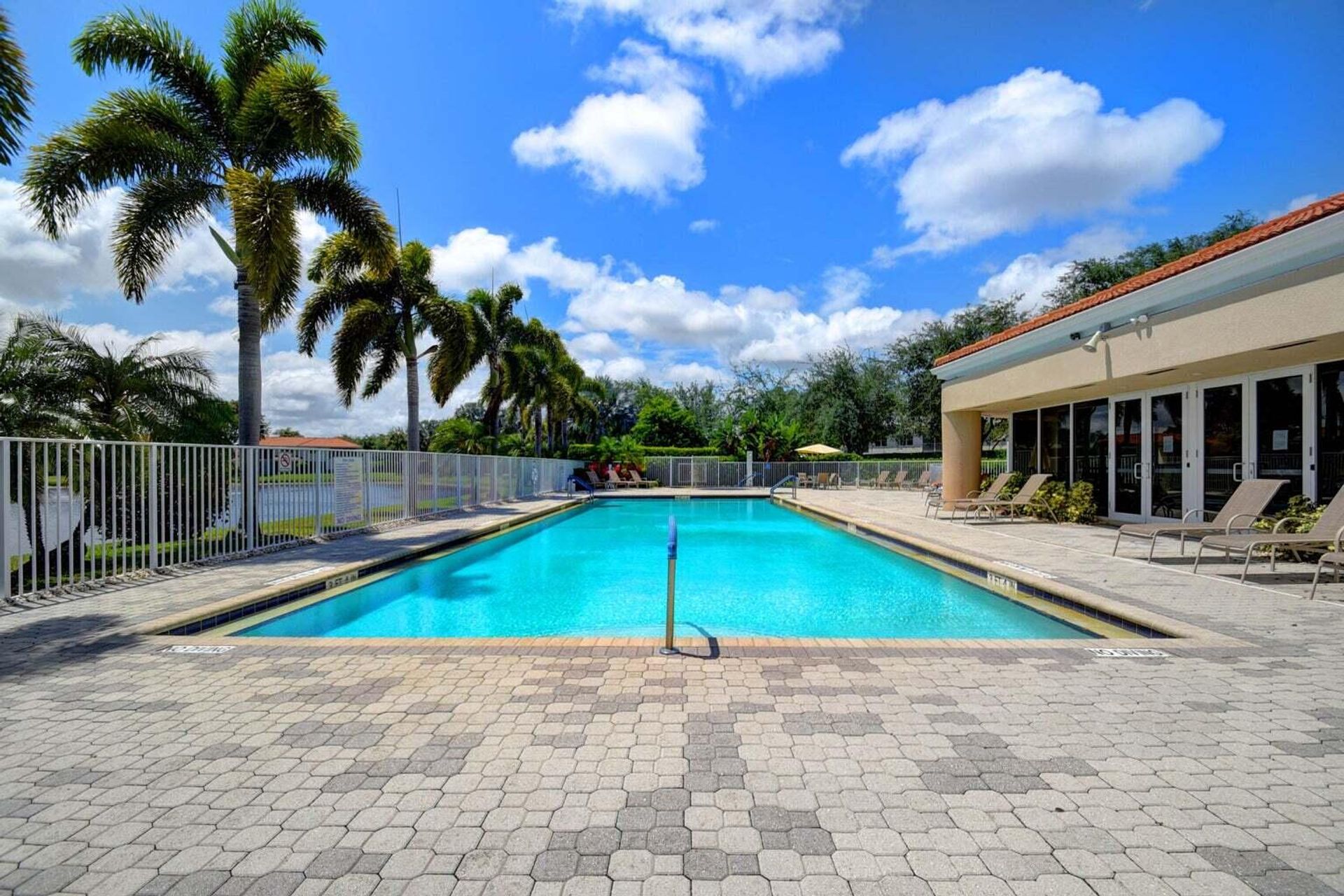 House in Boca Raton, Florida 11649056