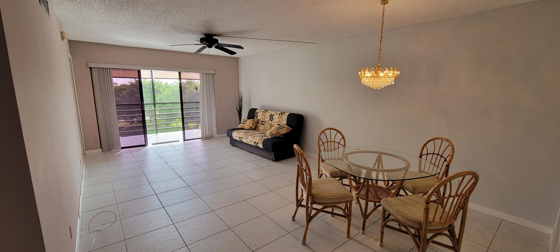 קוֹנדוֹמִינִיוֹן ב Brentwood Estates, Florida 11649060