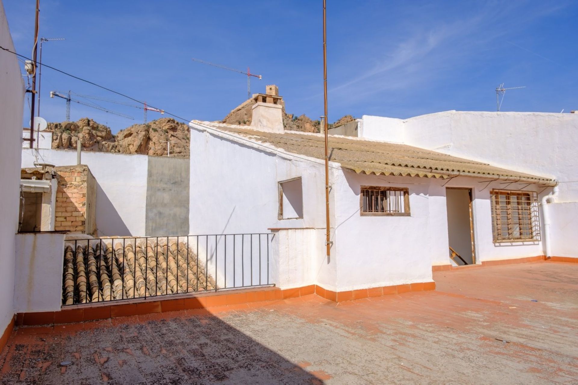 Будинок в Alhama de Murcia, Región de Murcia 11653609