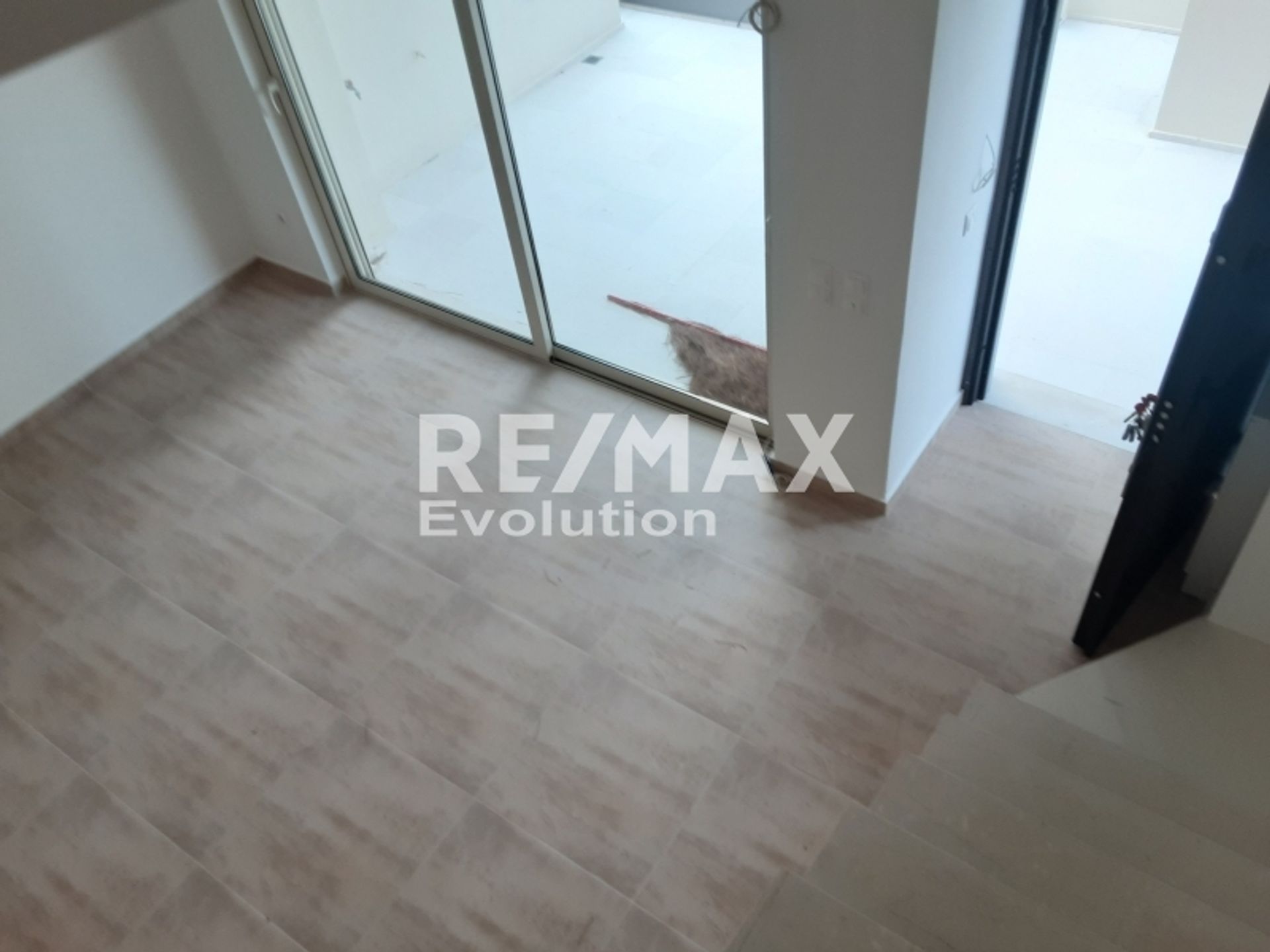 Condominio en Mavro Lithari, Attiki 11654322