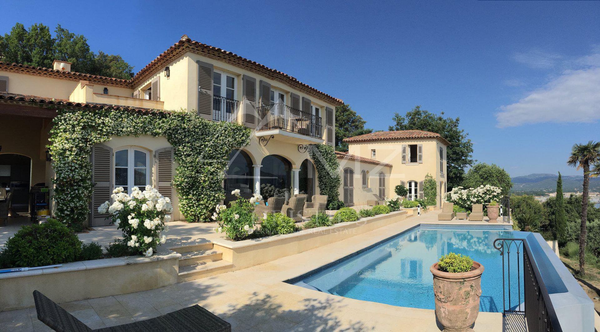 Rumah di Gassin, Provence-Alpes-Cote d'Azur 11655644