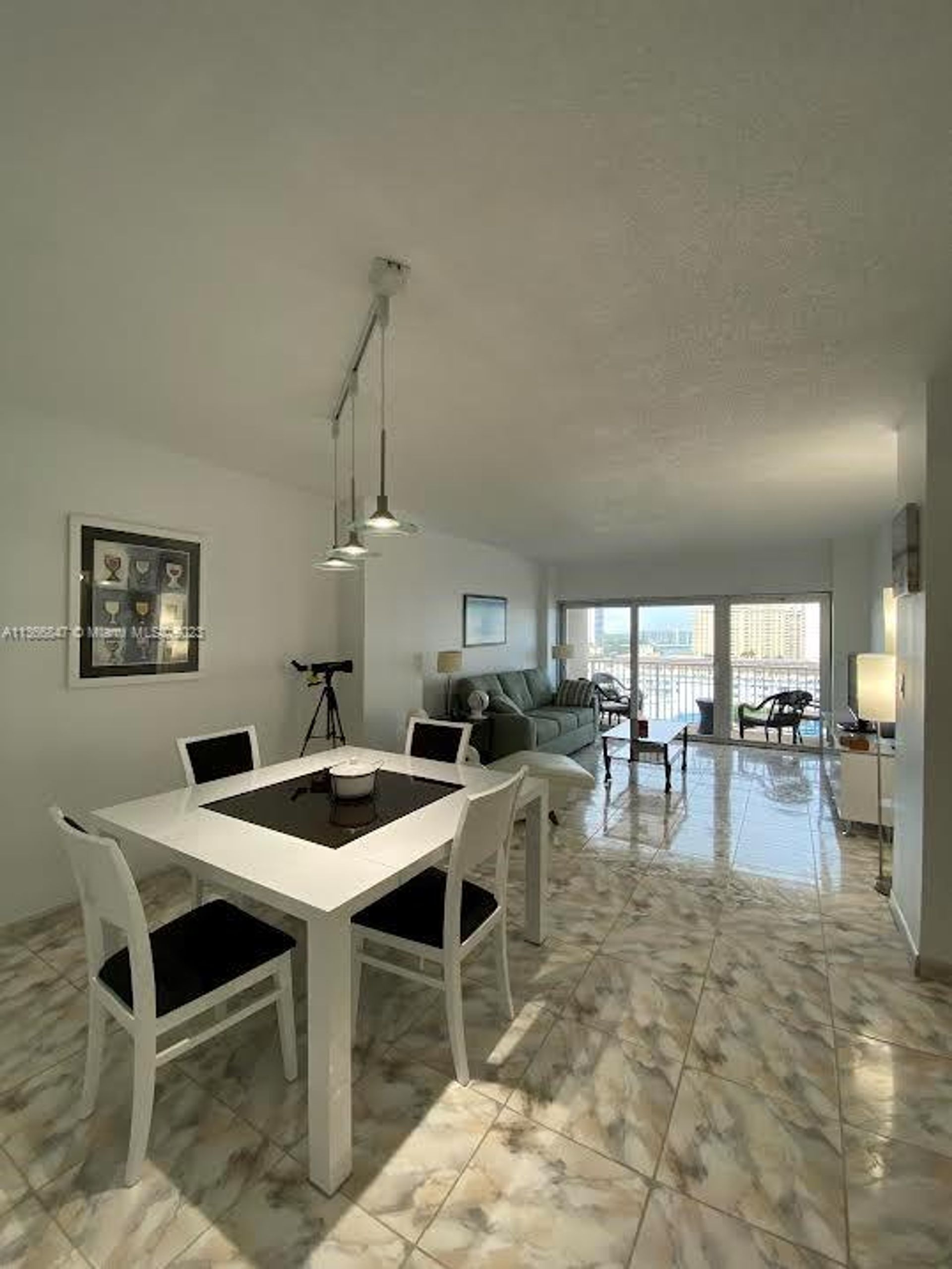 عمارات في Hallandale Beach, Florida 11655674