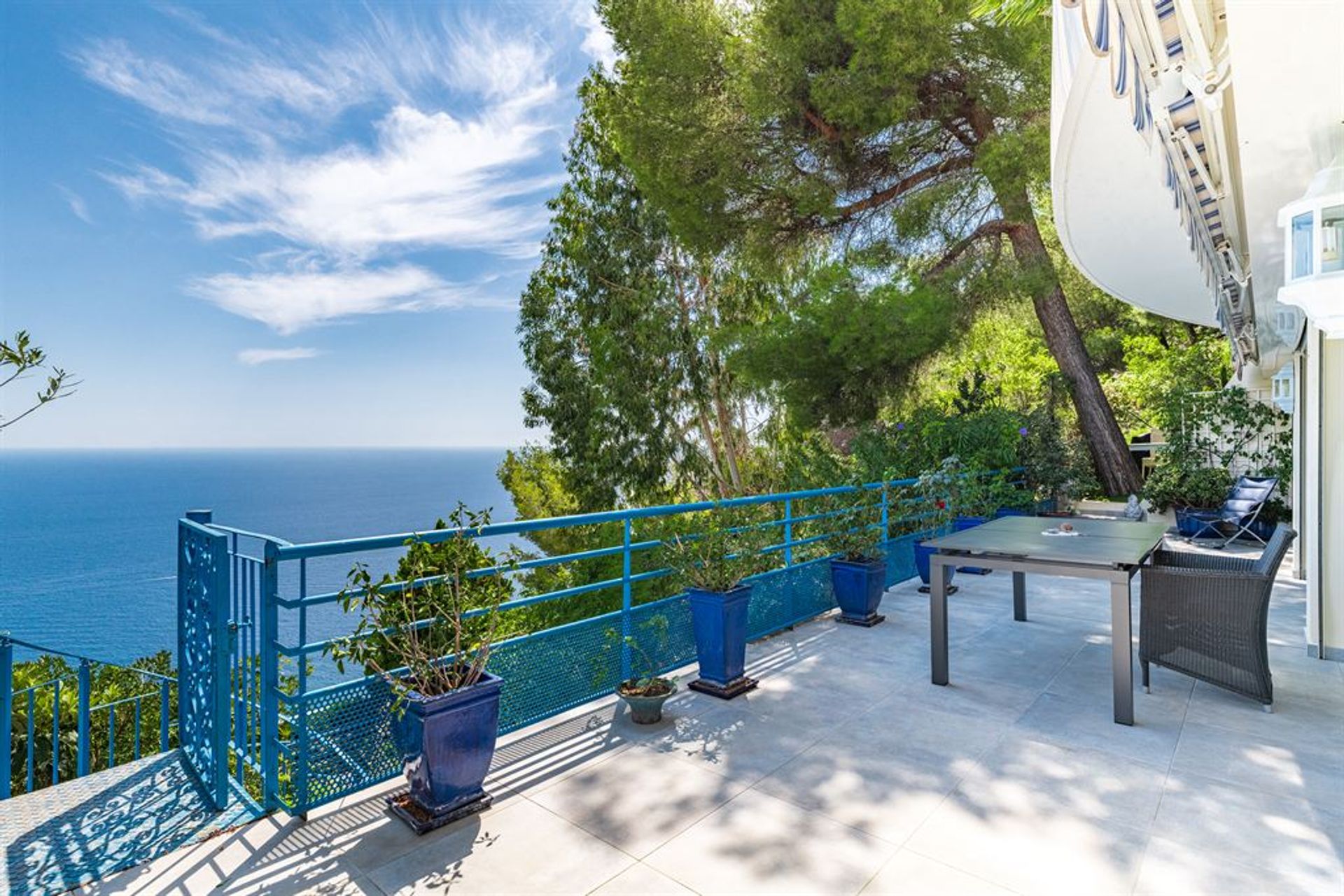 Condominio nel Roquebrune, Provenza-Alpi-Costa Azzurra 11656295