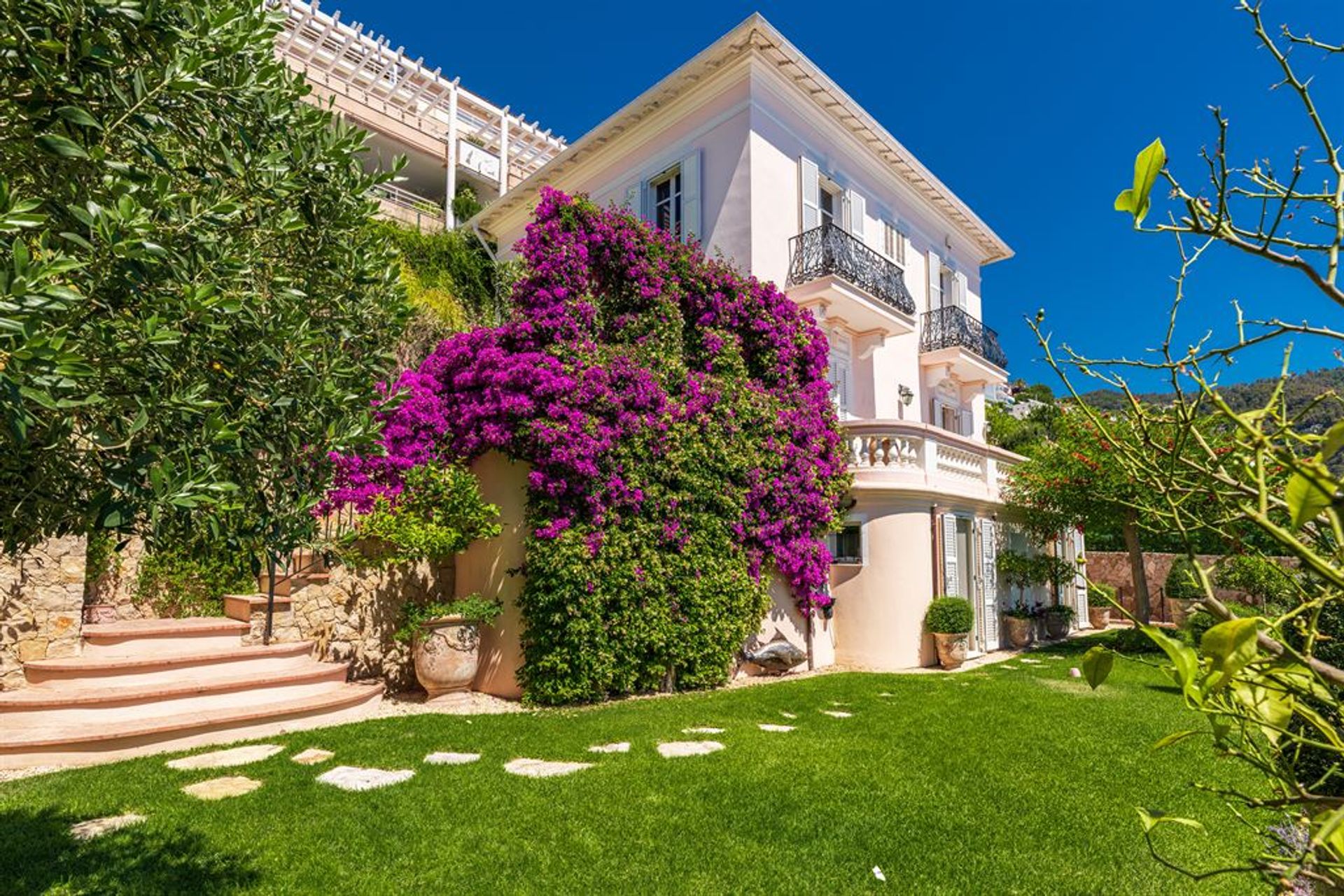 Casa nel Roquebrune-Cap-Martin, Provence-Alpes-Côte d'Azur 11656303