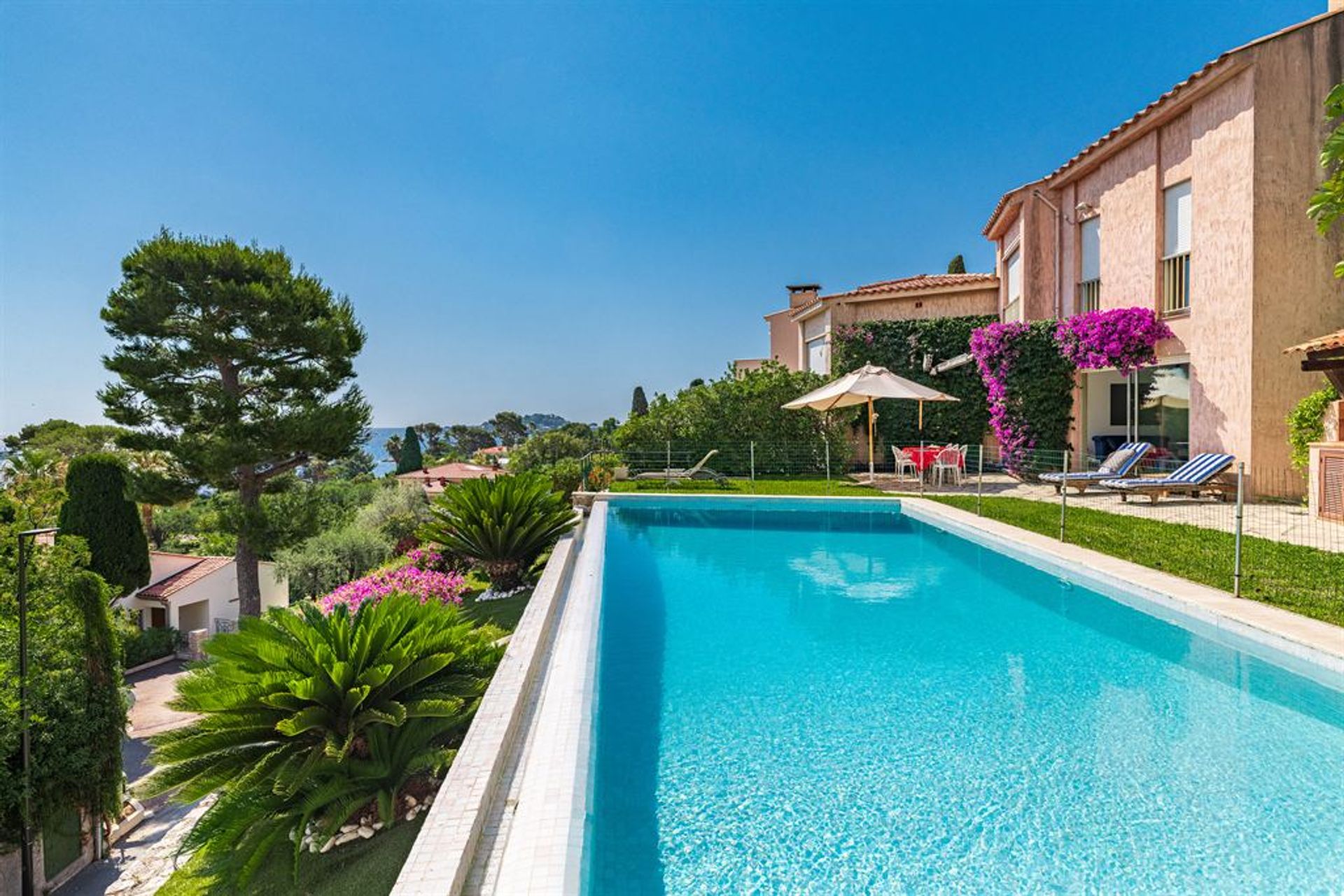 Huis in Villefranche-sur-Mer, Provence-Alpes-Côte d'Azur 11656317