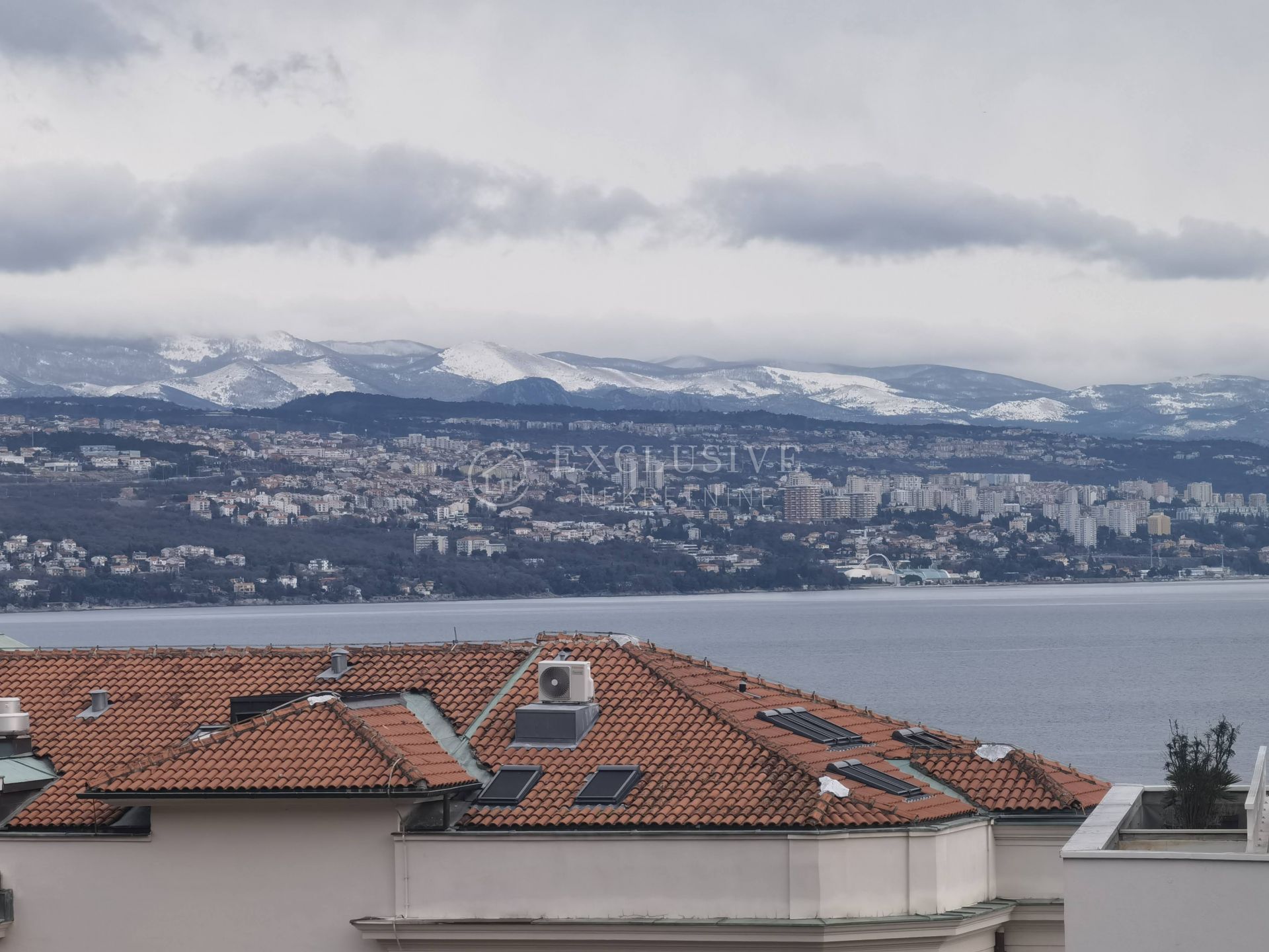 Condominium dans Opatija, Primorsko-Goranska Zupanija 11656433