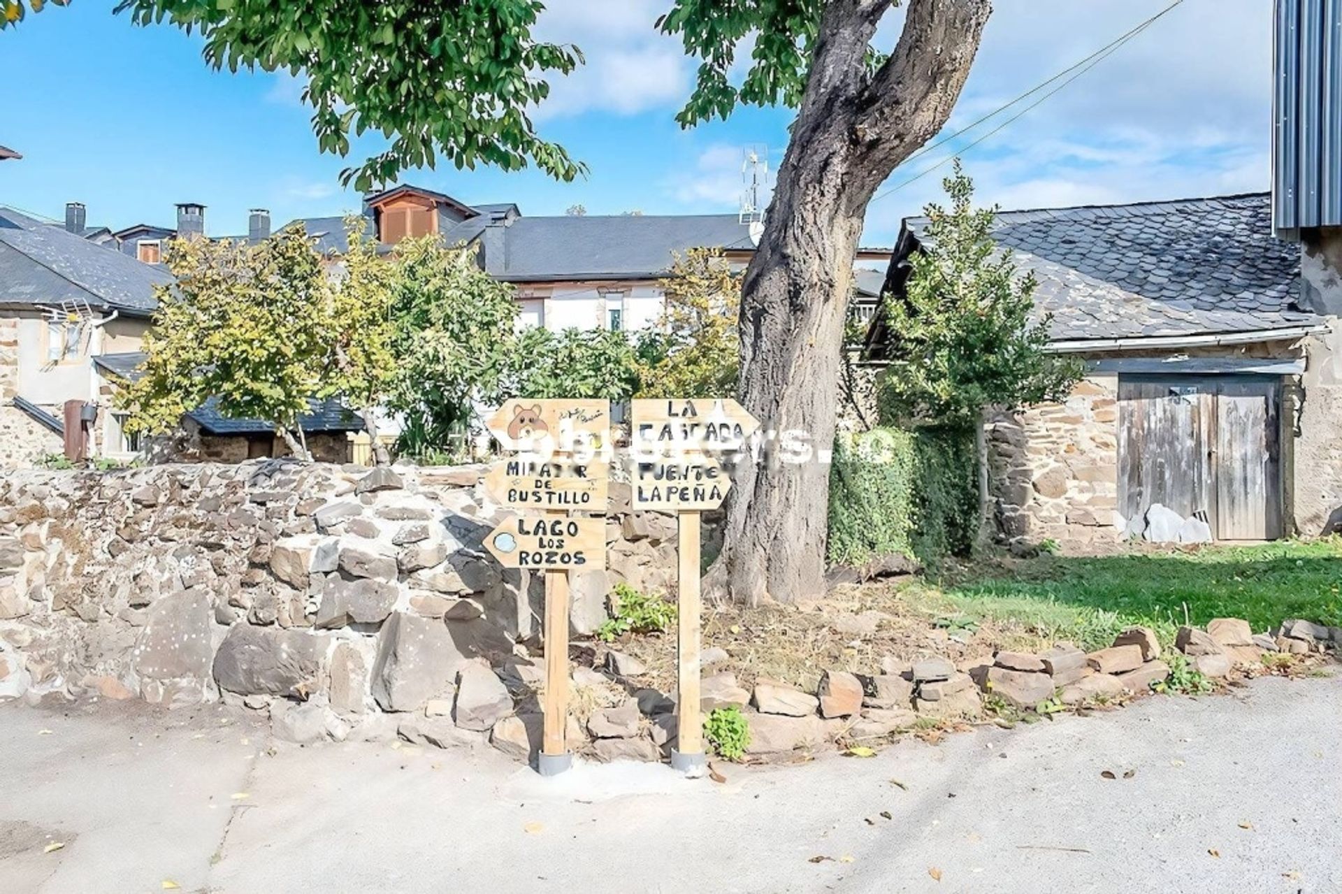 بيت في Oteruelo de la Valdoncina, Castilla y León 11656687