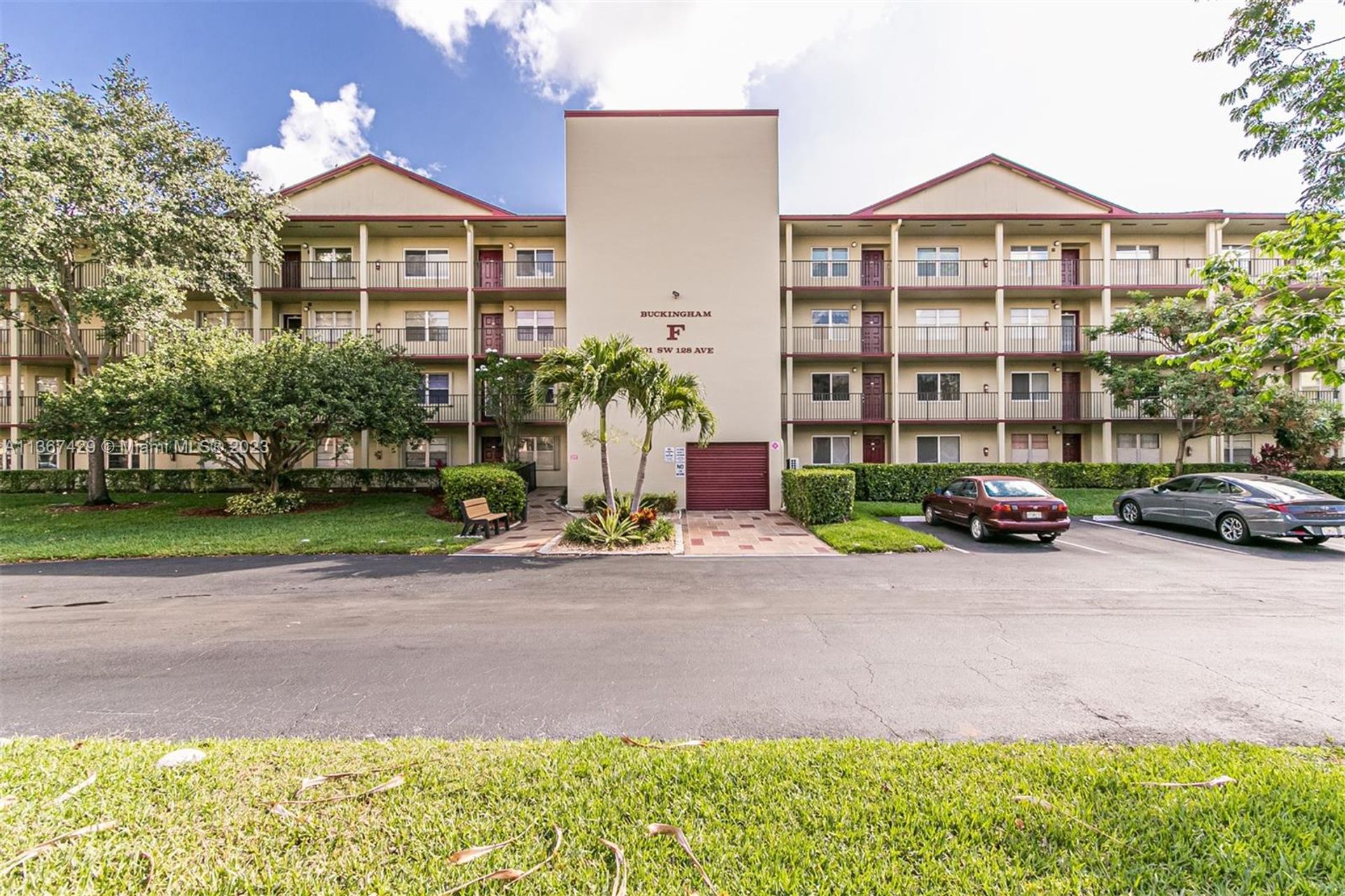 Condominio en Pinos de Pembroke, Florida 11656774