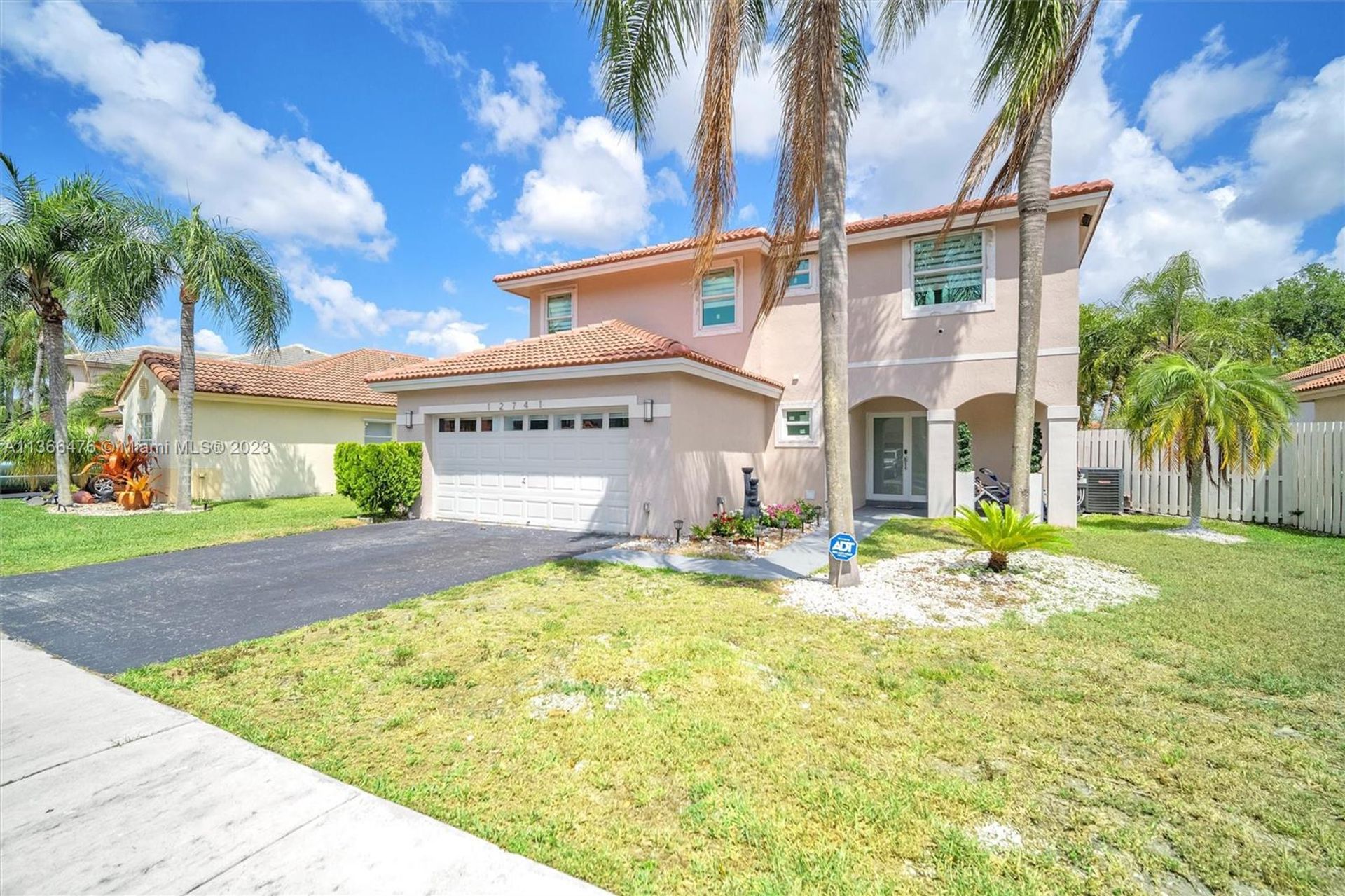 Huis in Sunrise, Florida 11656781