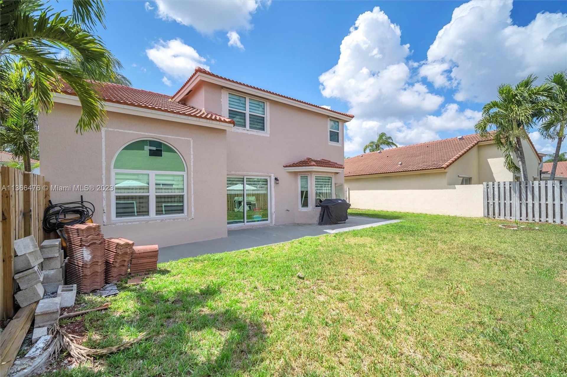 House in Sunrise, Florida 11656781